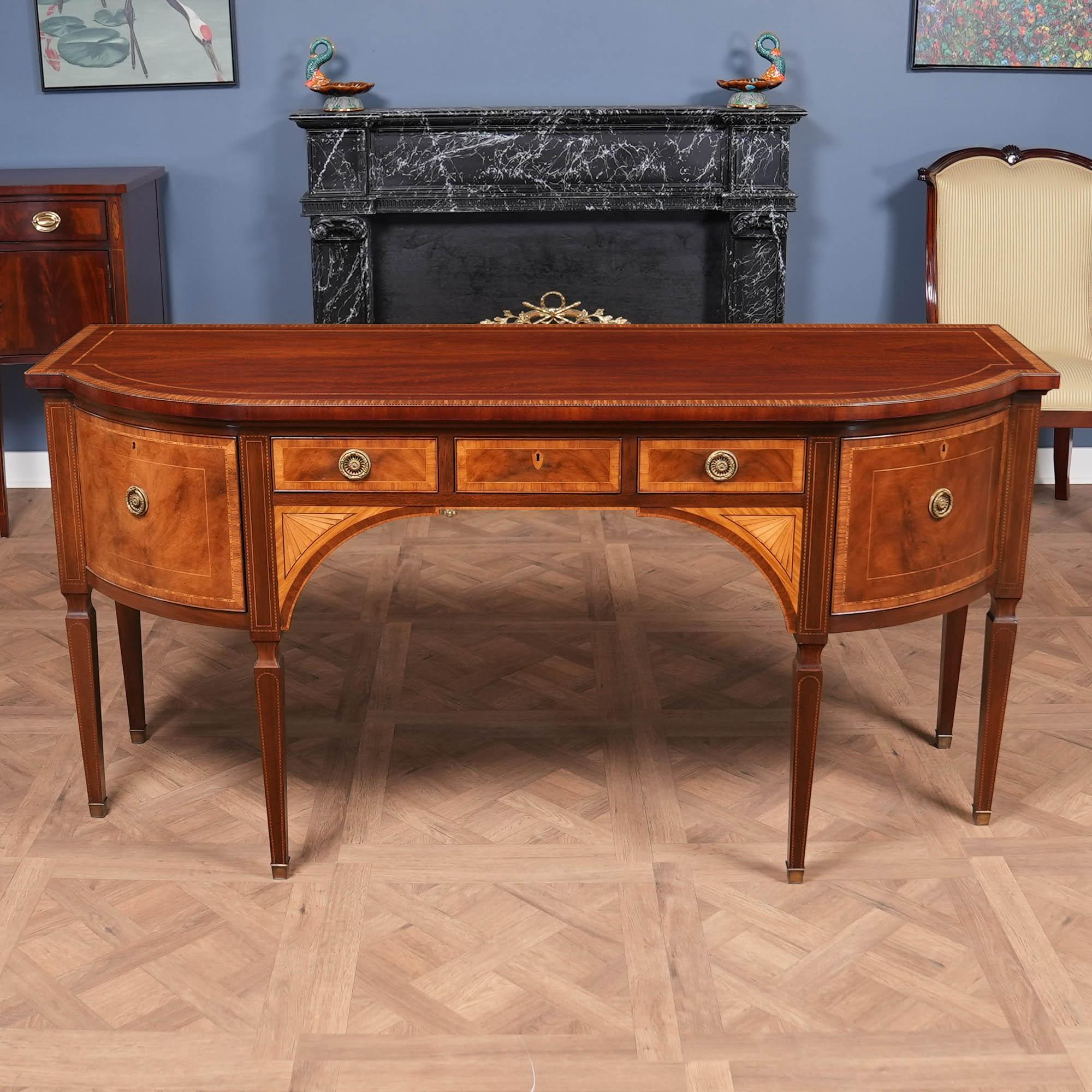 De Niagara Furniture, un Aparador Vintage Baker de Caoba en excelentes condiciones, con la parte superior recientemente pulida a la francesa para darle un aspecto directamente de exposición.

Sencillo pero sofisticado, este precioso Aparador Vintage