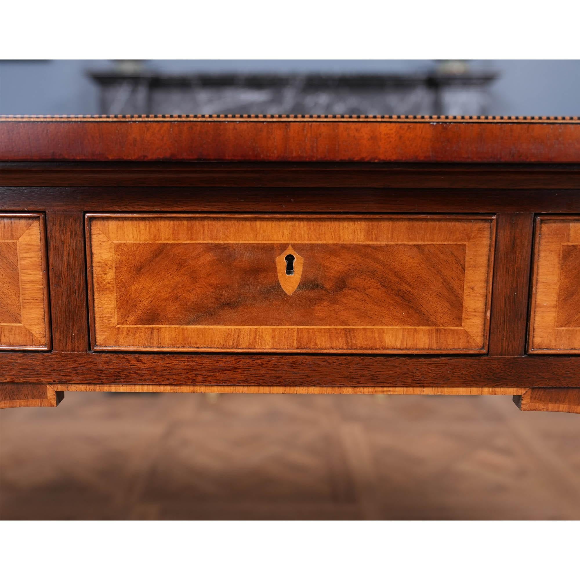 Aparador vintage Baker de caoba en Bueno estado para la venta en Annville, PA