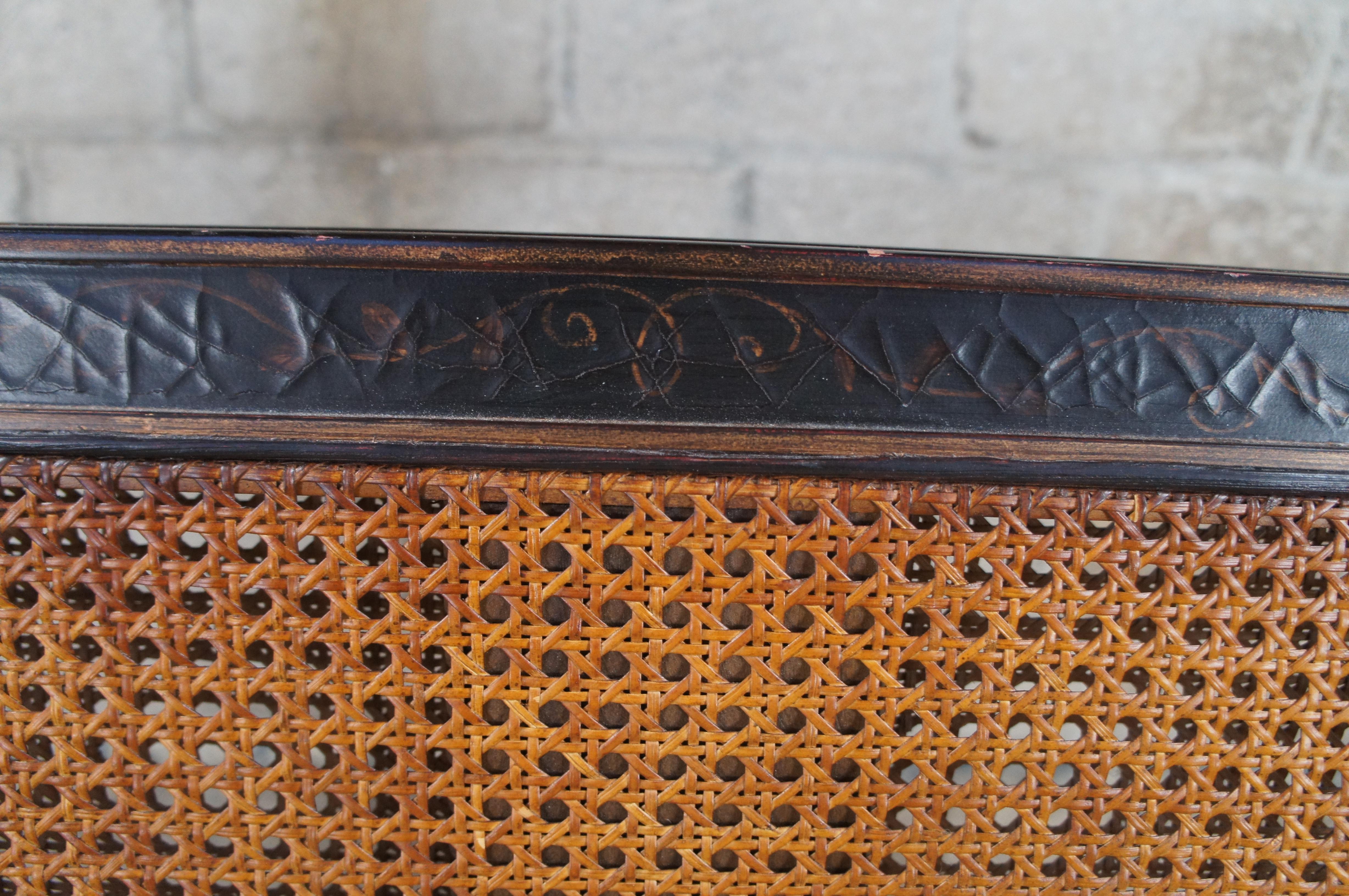 Vintage Baker Milling Road Chinoiserie lackiert & Caned Settee Loveseat Bench im Angebot 3