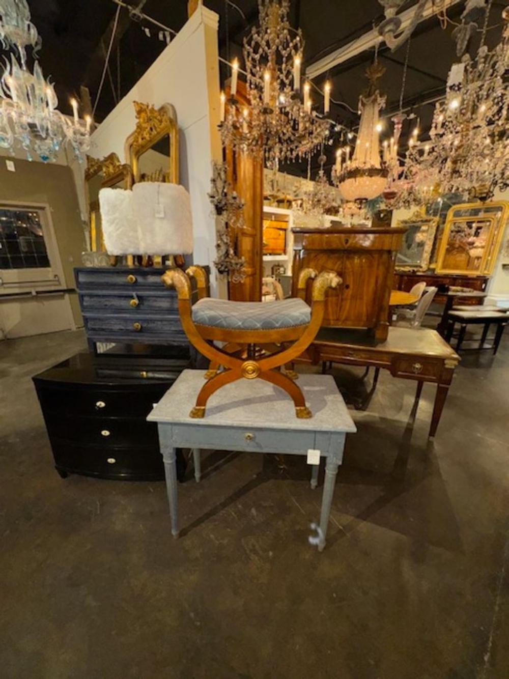 Banc néoclassique vintage Baker Bon état - En vente à Dallas, TX
