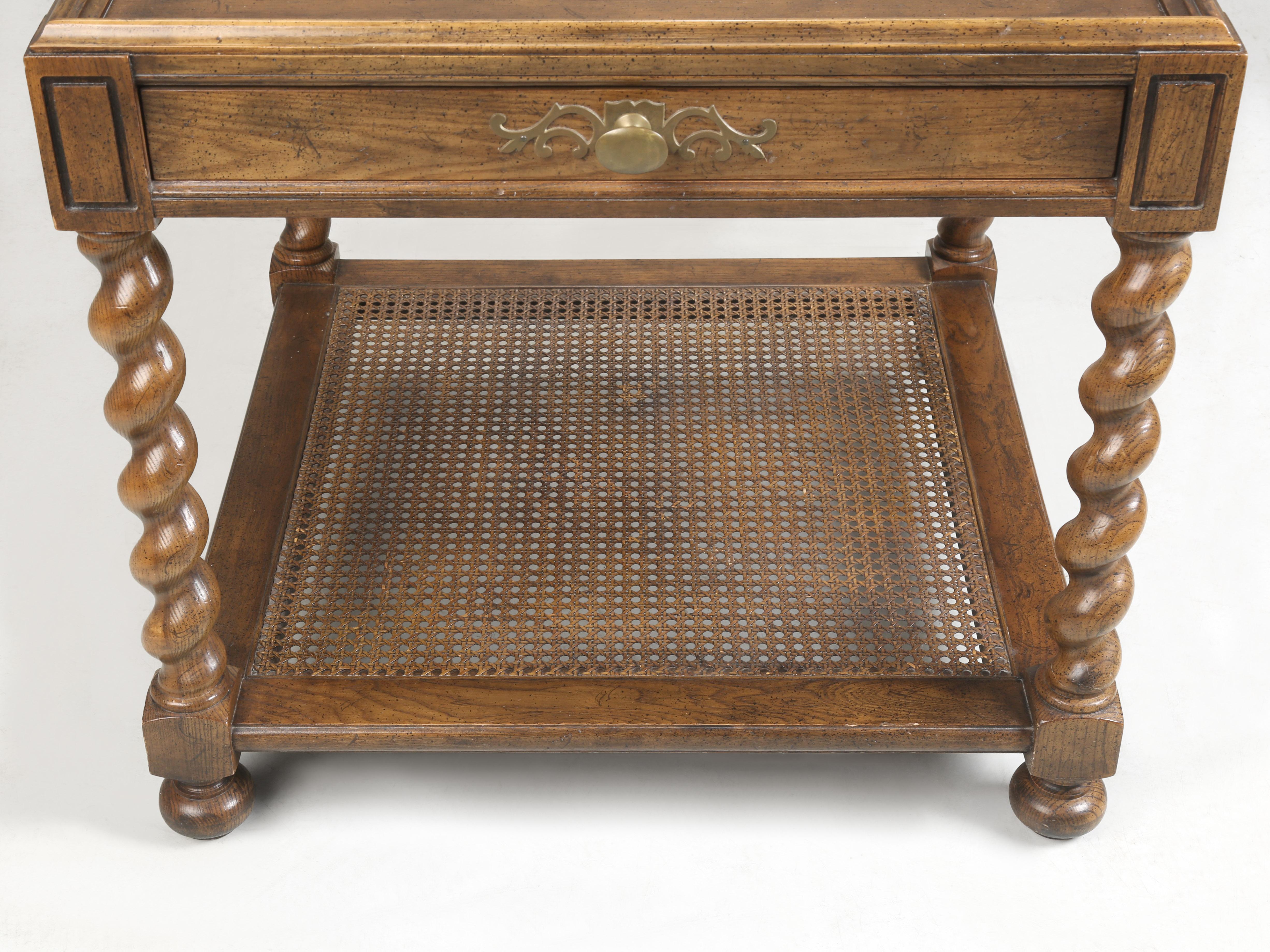 Tavolino a due piani o tavolino vintage Baker Oak Barley Twist degli anni '70 in vendita 2