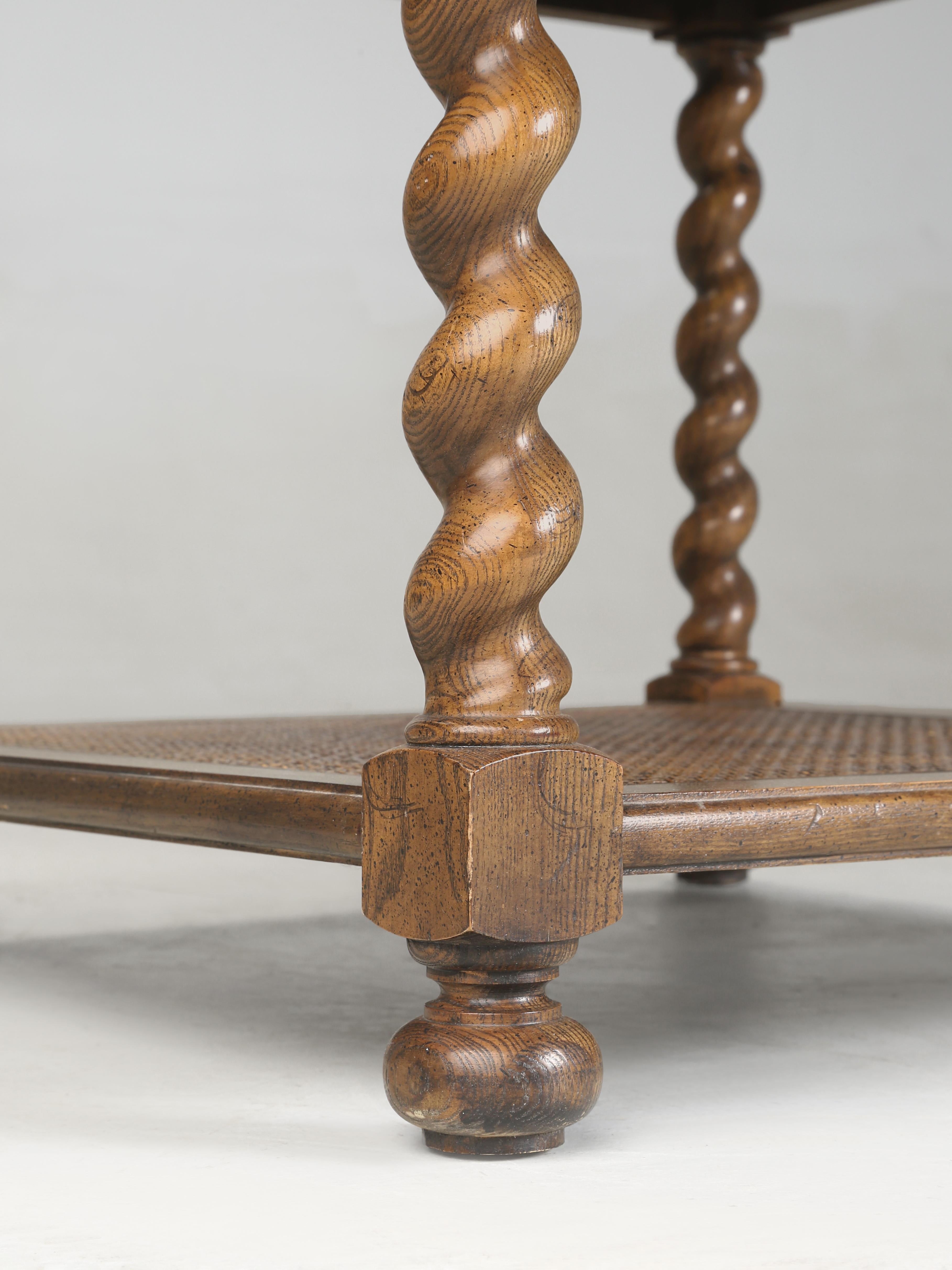 Tavolino a due piani o tavolino vintage Baker Oak Barley Twist degli anni '70 in vendita 3