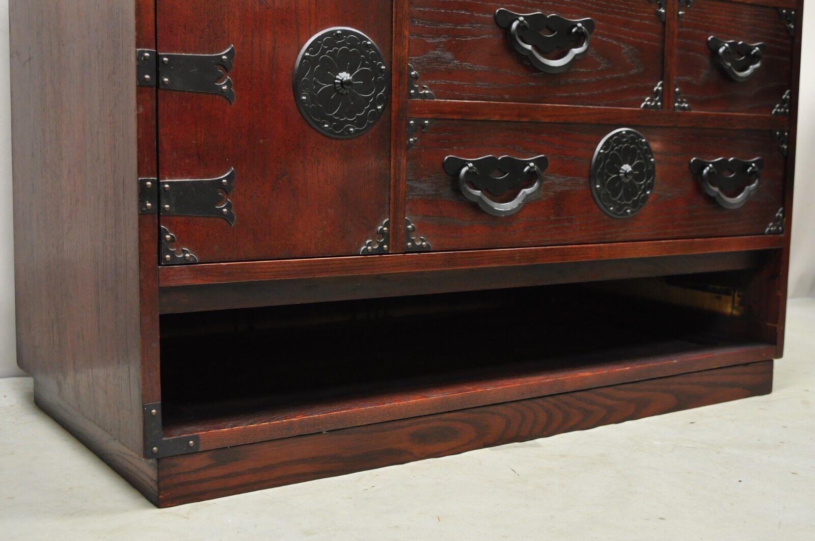 Chinoiserie Vintage Baker Oriental Asian Tansu Style Campaign Chest Bar Unit Cabinet For Sale