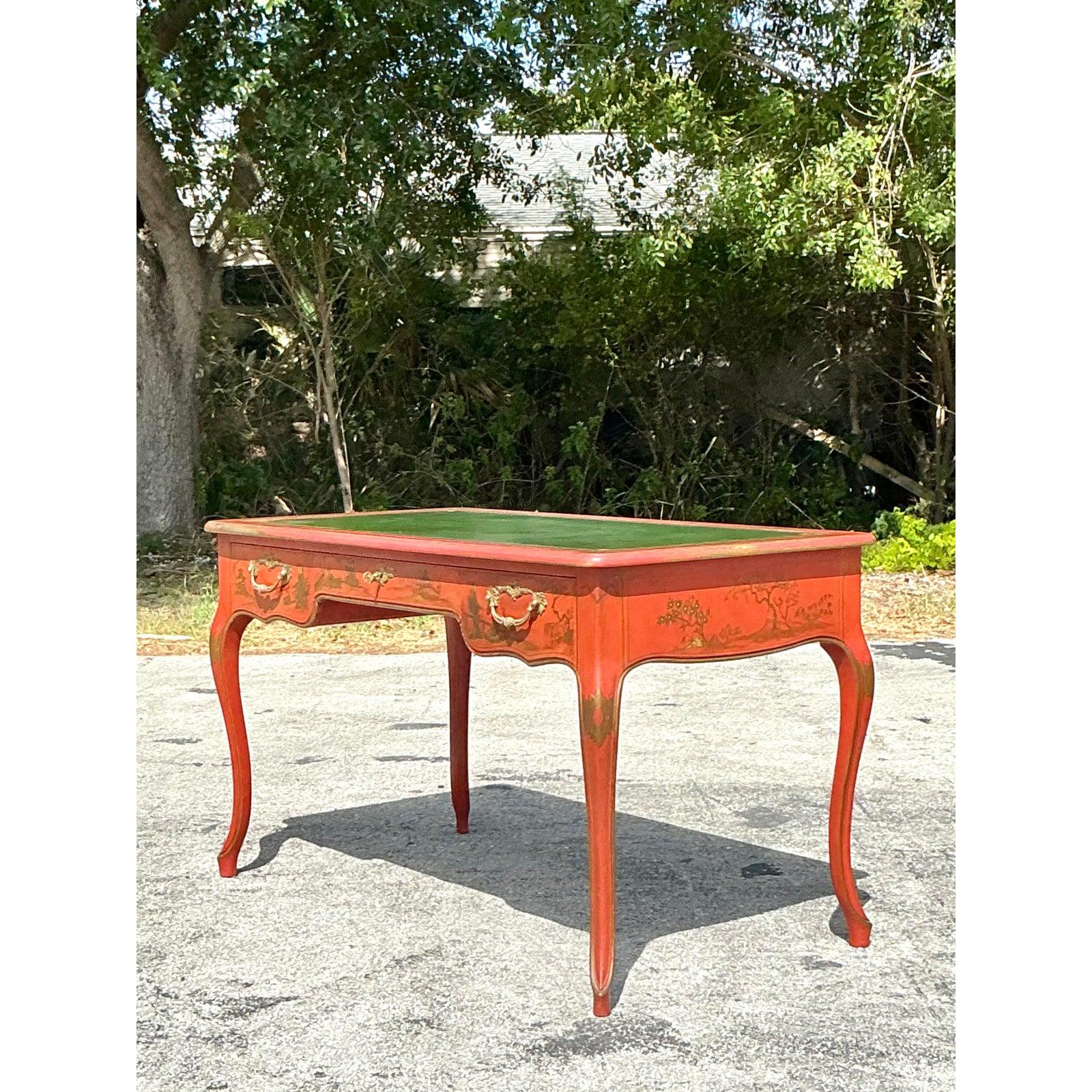 Baker Roter lackierter Chinoiserie-Schreibtisch, Vintage (amerikanisch) im Angebot