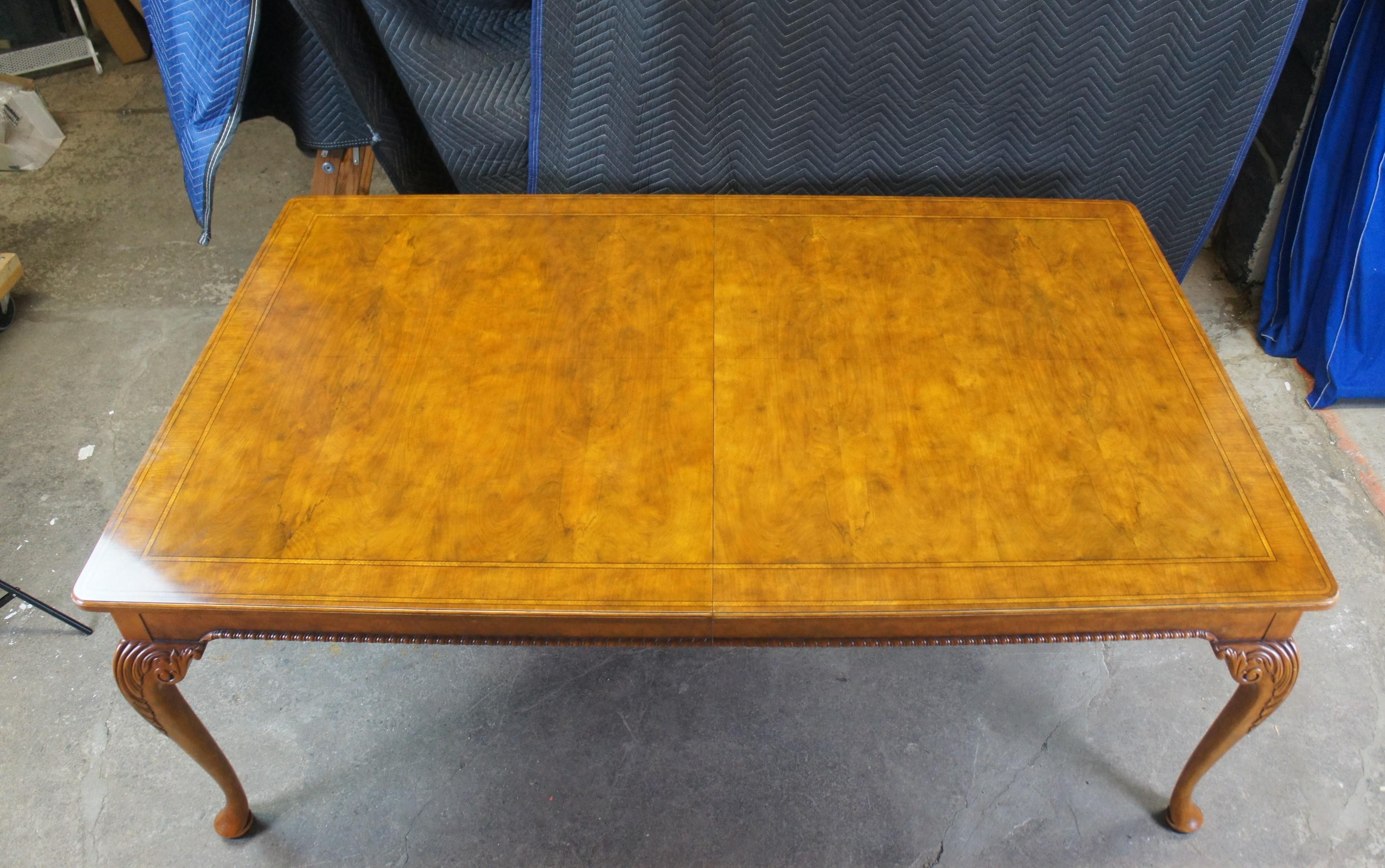 Vintage Baker Stately Homes Chippendale Style Burled Walnut Dining Table In Good Condition For Sale In Dayton, OH