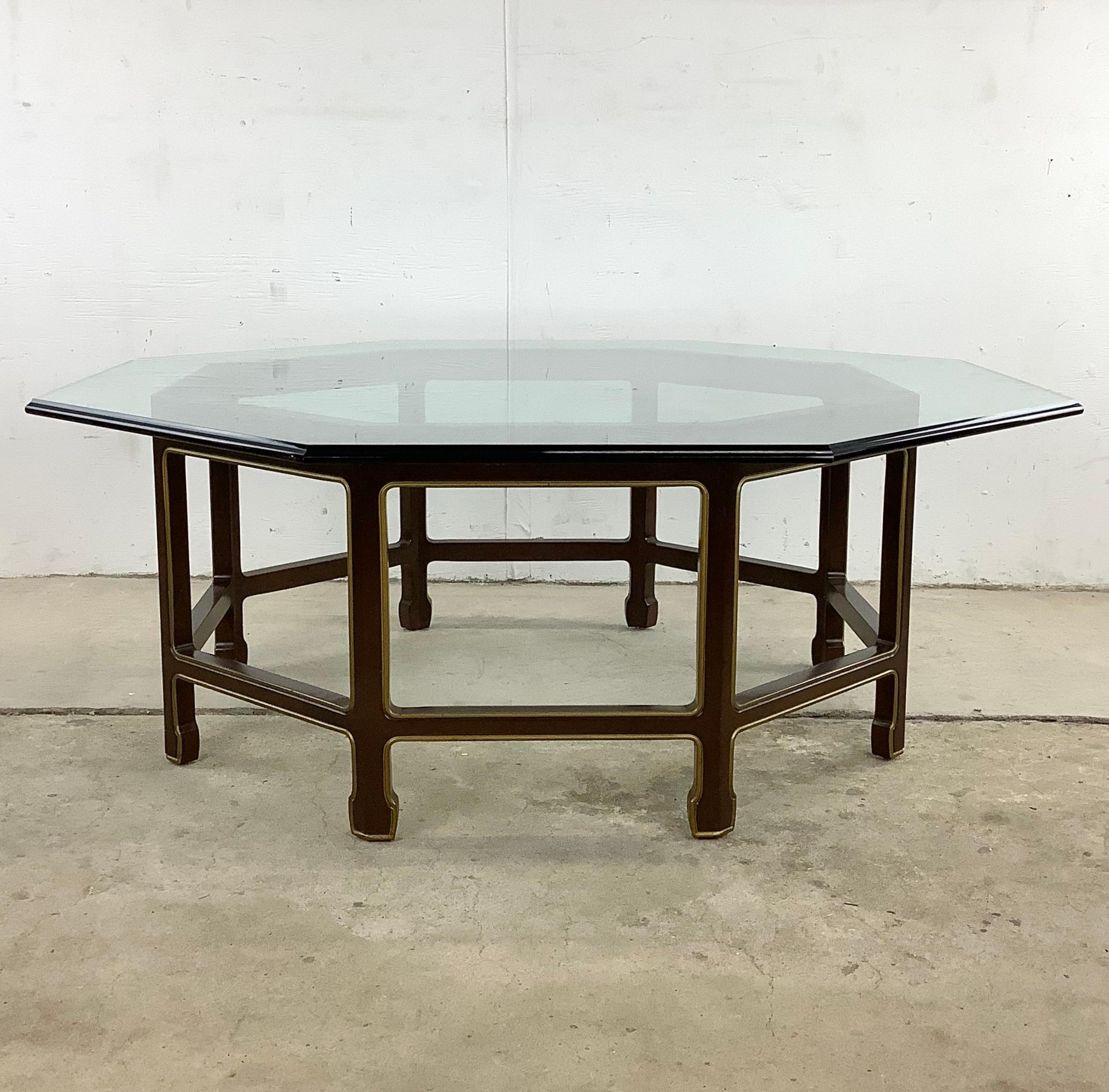 Vintage Octagonal Coffee Table after Kindel Furniture In Good Condition For Sale In Trenton, NJ
