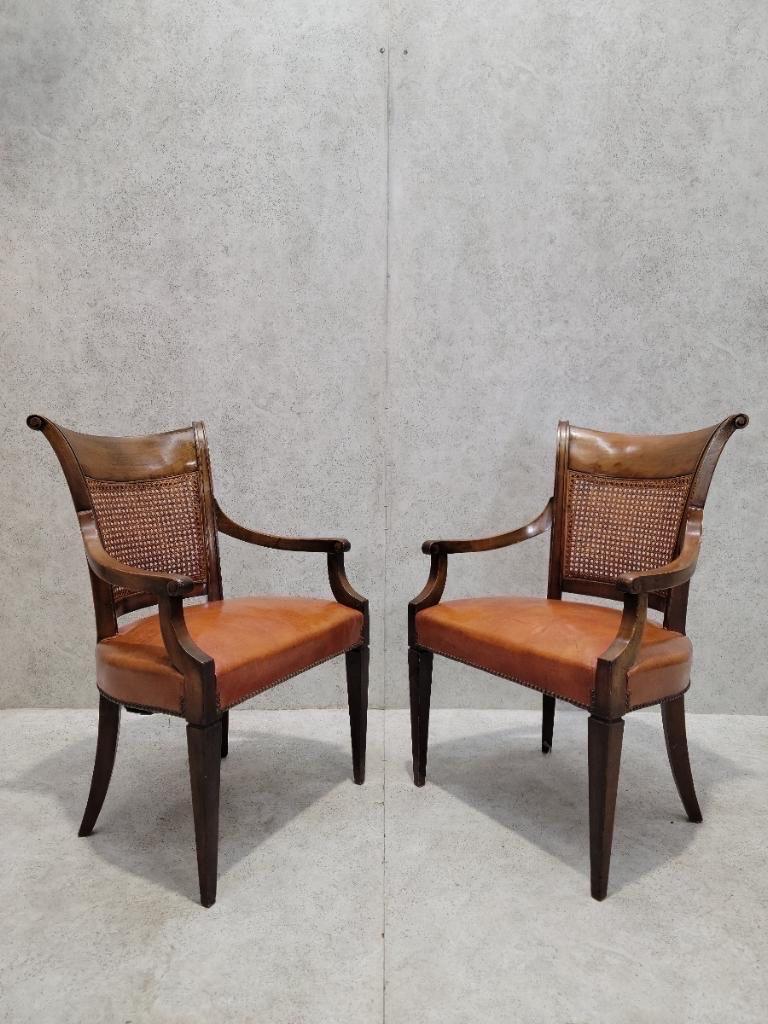 Vintage Wicker Back with Leather Seats Dining Chairs by Baker Furniture - Set of 6

Beautiful set of 6 wicker back dining chairs: 2 armchairs and 4 side chairs to complete your dining room. 

Circa 1980

Dimentions: 

Armchair 

H 35.5