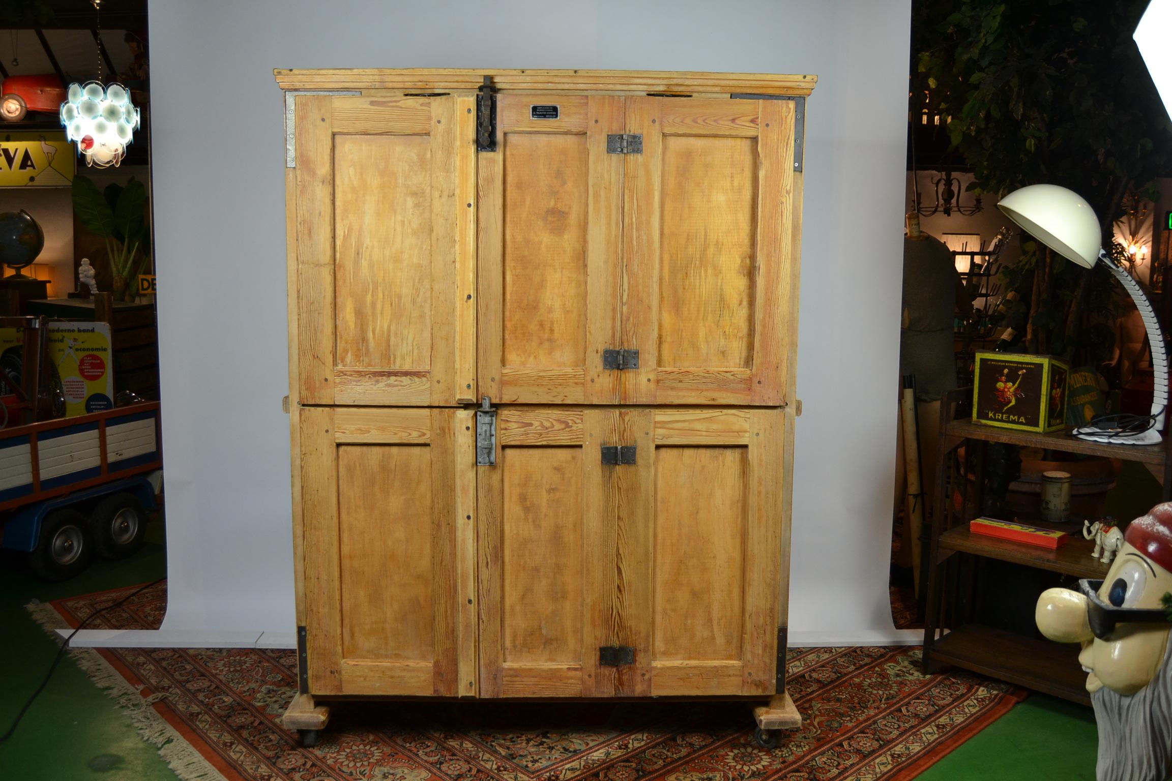 Vieille armoire de boulangerie - Armoire de boulangerie sur roues - Rangement de cuisine 1940s 6