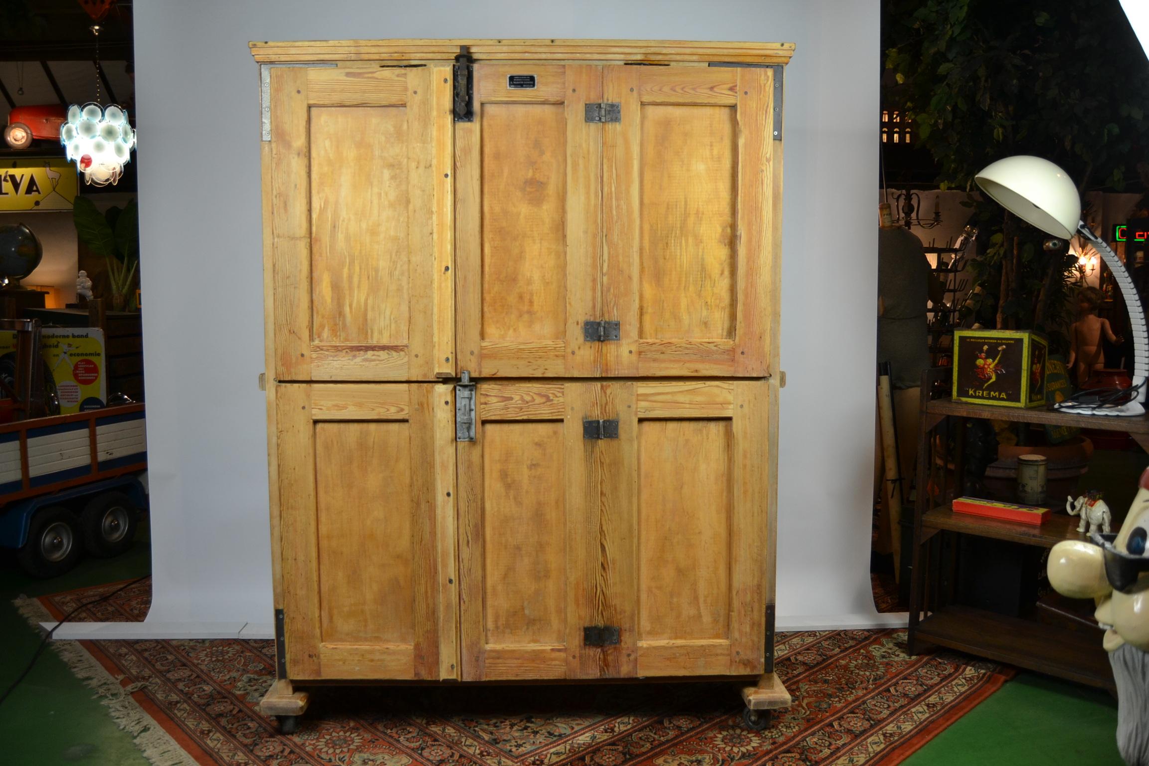 Vieille armoire de boulangerie - Armoire de boulangerie sur roues - Rangement de cuisine 1940s 13