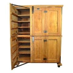 Vieille armoire de boulangerie - Armoire de boulangerie sur roues - Rangement de cuisine 1940s