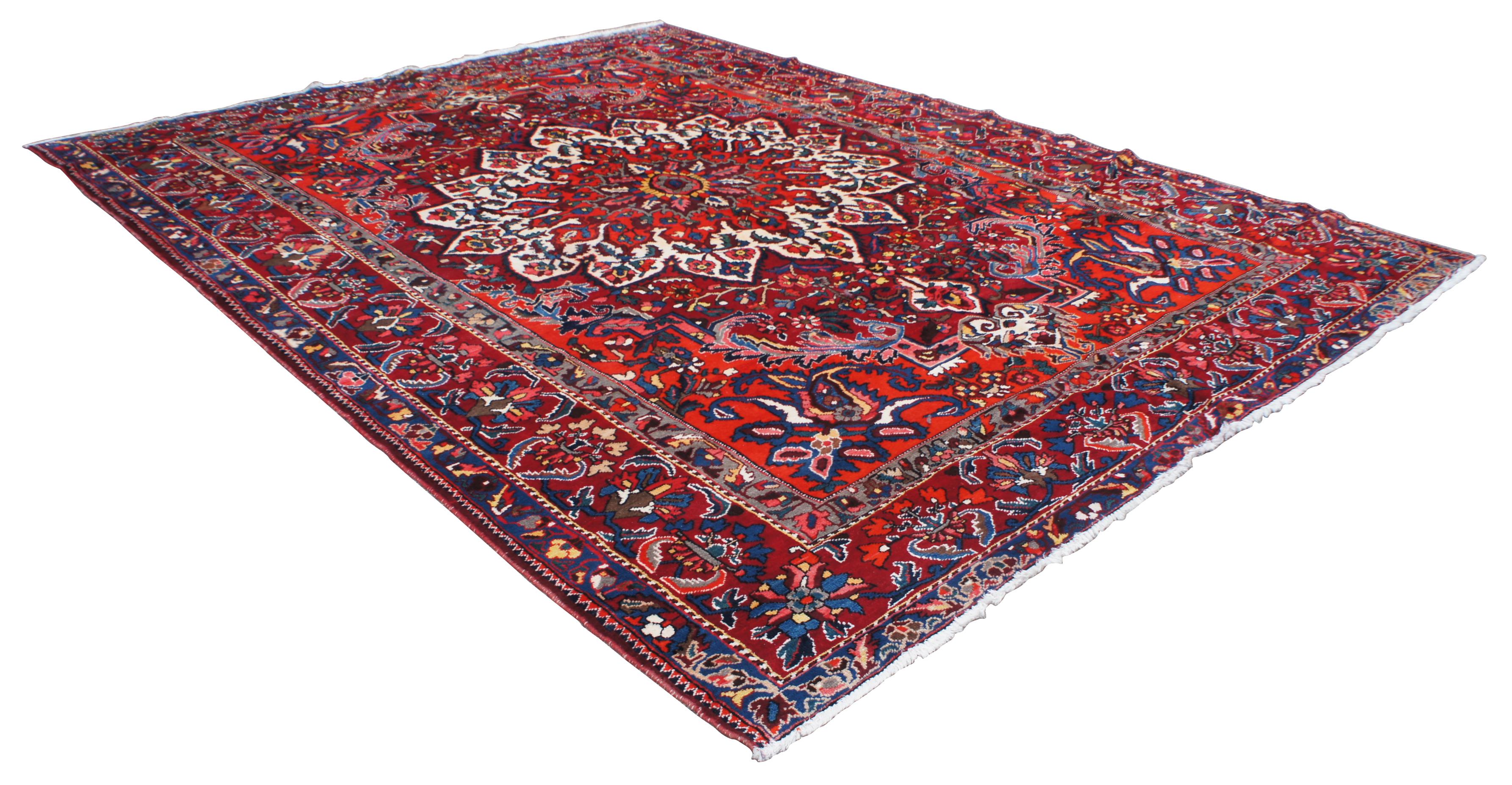 Vintage Bakhtiar Isfahan 100% Wool Floral All-Over Medallion Area Rug Carpet In Good Condition For Sale In Dayton, OH