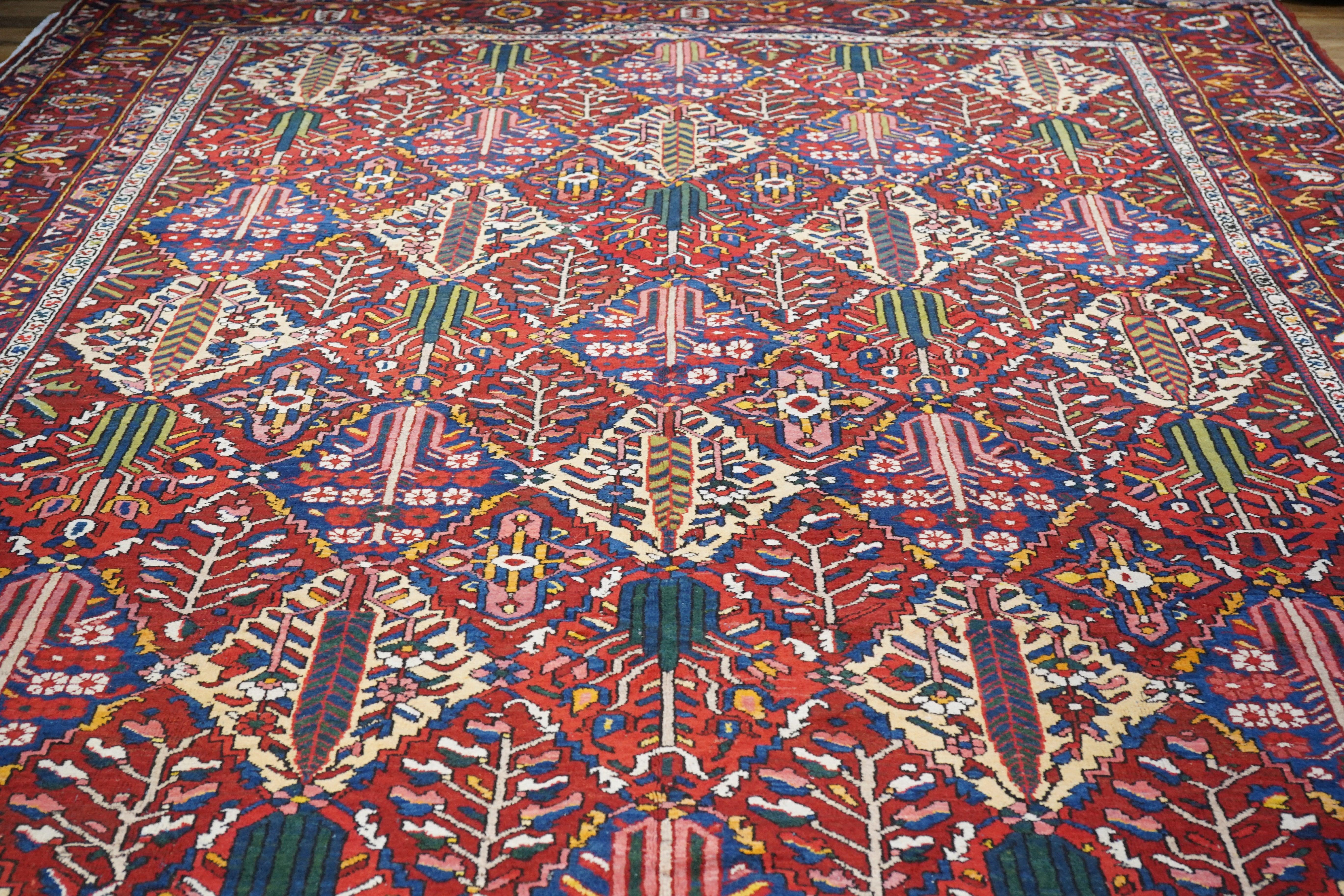 Bakhtiari-Teppich im Vintage-Stil 12'2'' x 16'7'' (Wolle) im Angebot