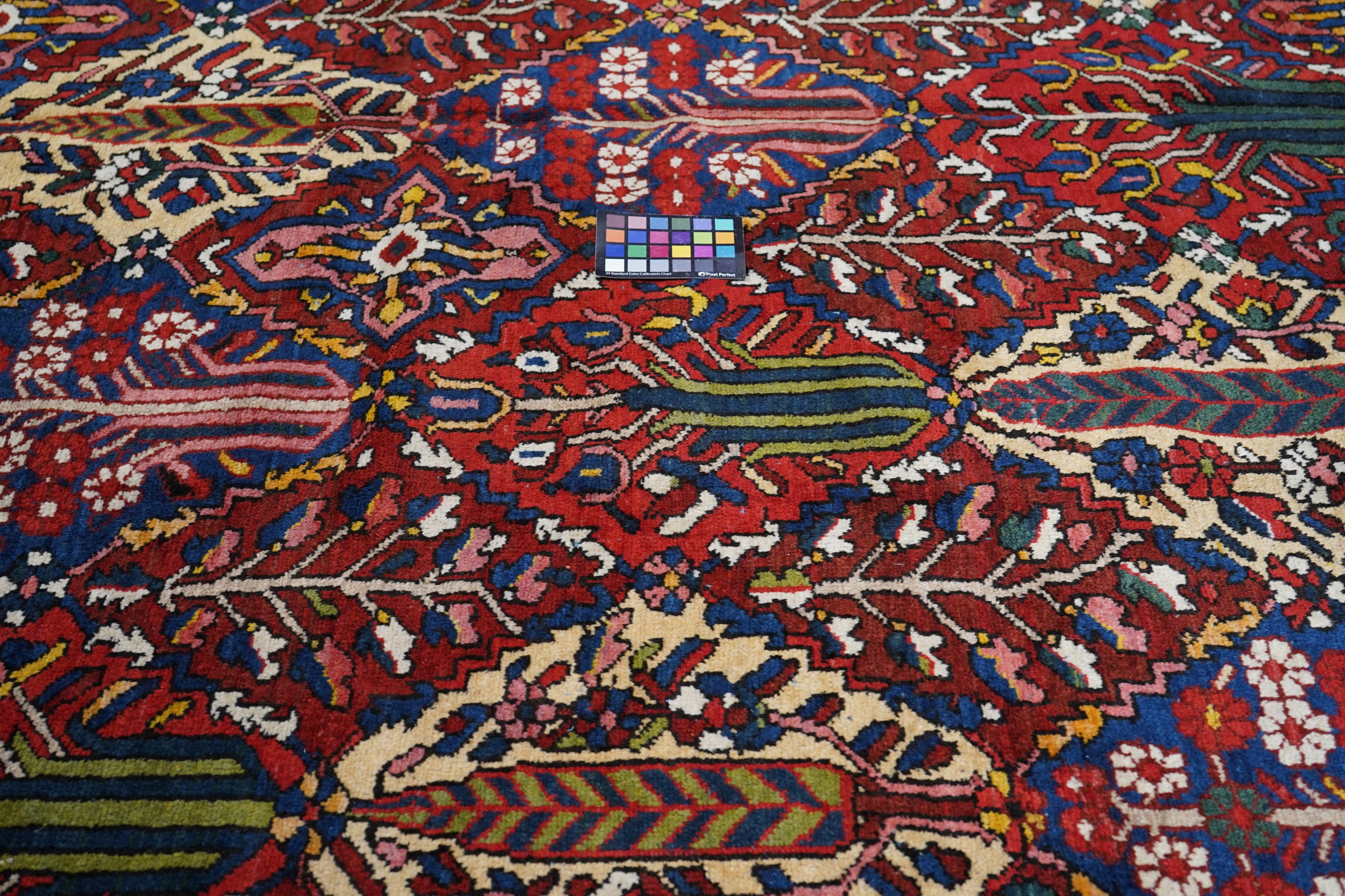 Bakhtiari-Teppich im Vintage-Stil 12'2'' x 16'7'' im Angebot 3