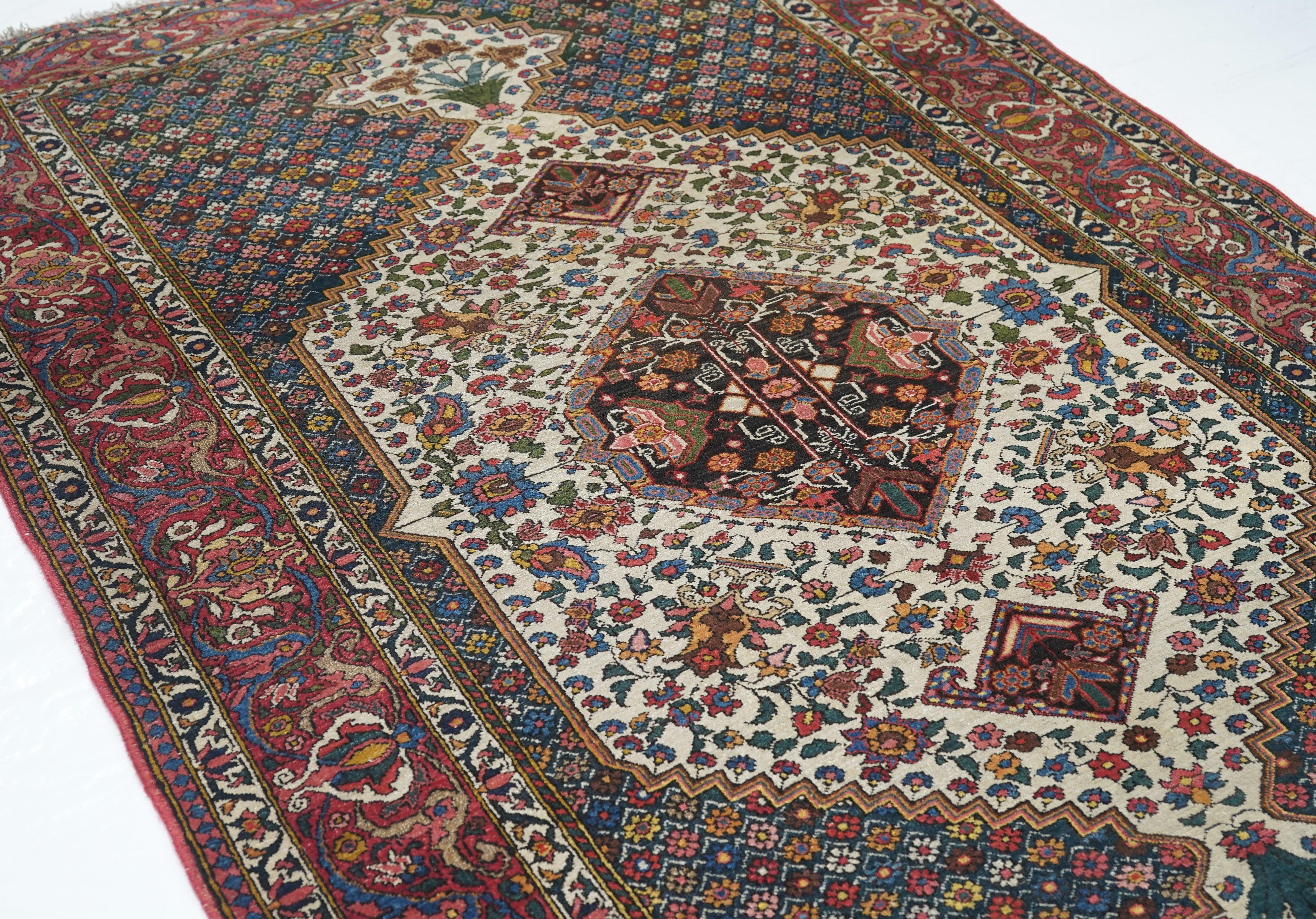 Wool Vintage Bakhtiari Rug 4'9'' x 7'9'' For Sale