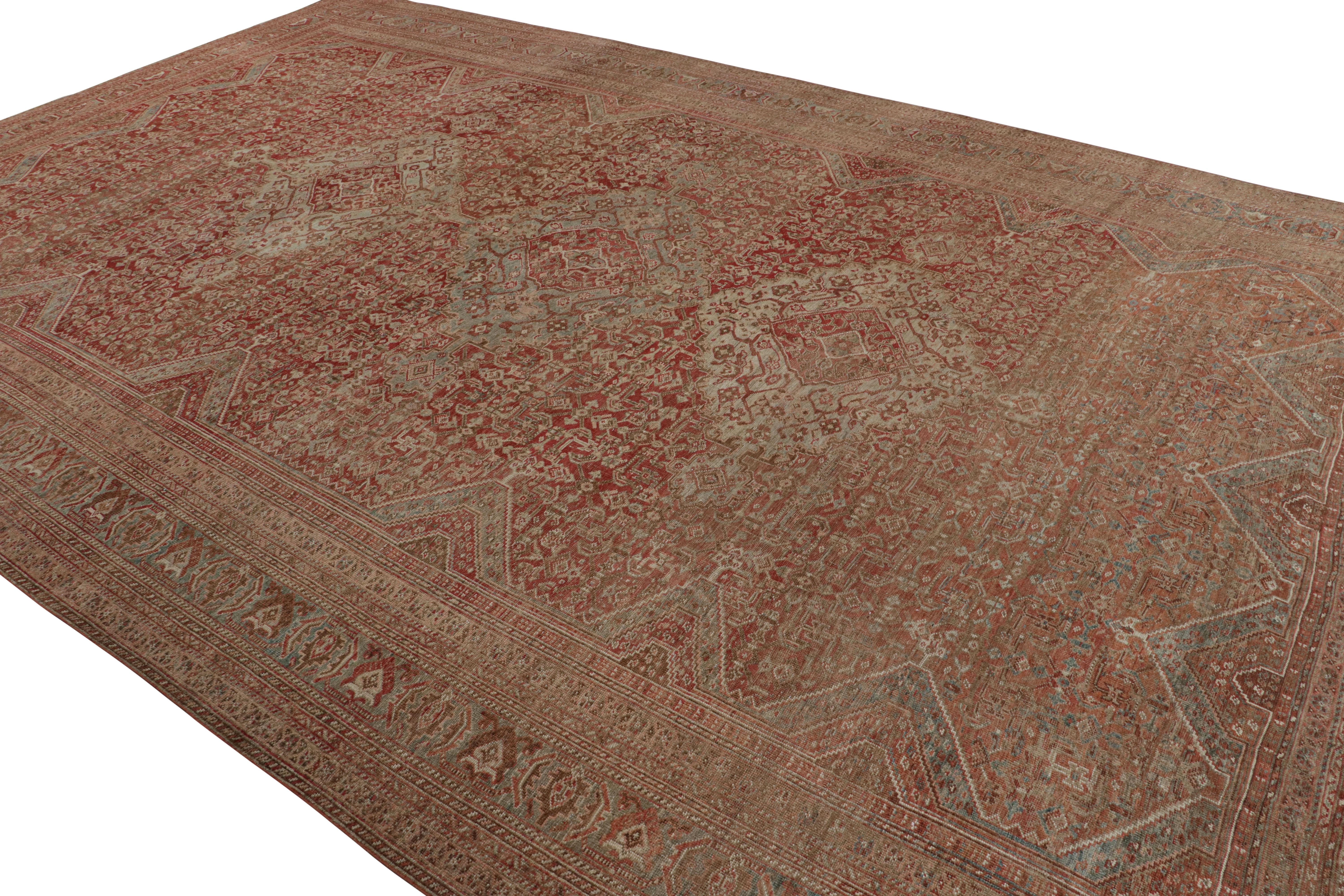 Vintage-Teppich im Bakhtiari-Stil in Rot mit geometrischen Mustern, von Rug & Kilim im Zustand „Gut“ im Angebot in Long Island City, NY
