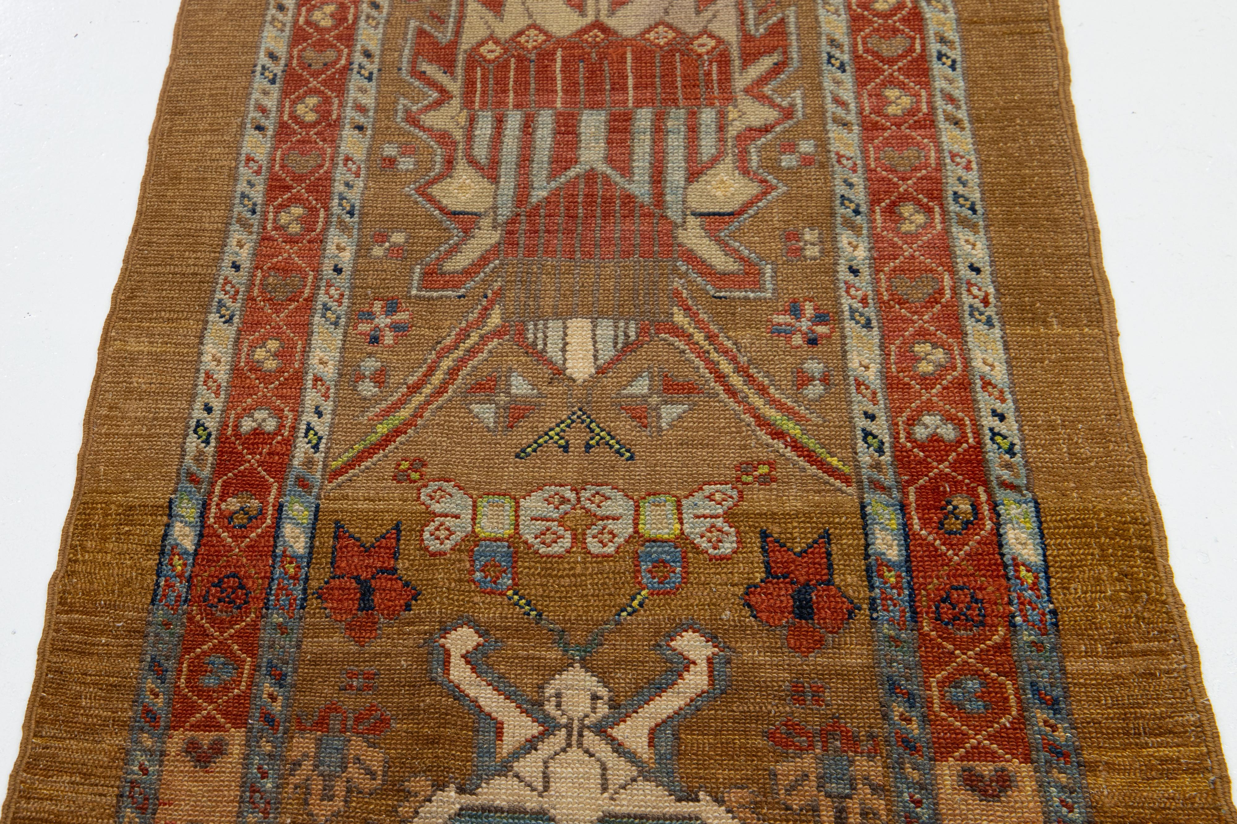 Fin du 20e siècle Vintage Bakshaeish Brown Persian Wool Runner With Allover Pattern (Chemin de table en laine persane avec motif) en vente