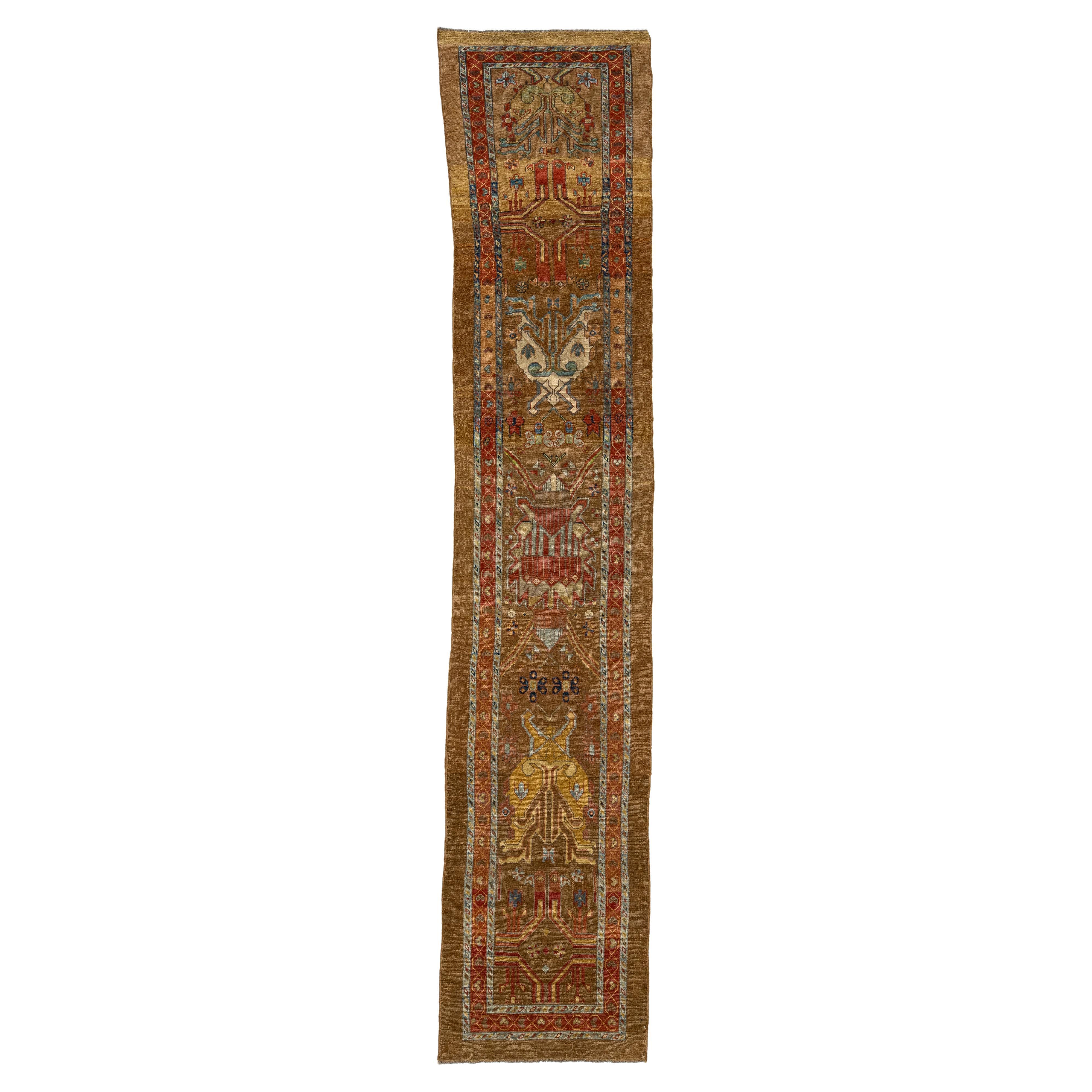 Vintage Bakshaeish Brown Persian Wool Runner With Allover Pattern (Chemin de table en laine persane avec motif)