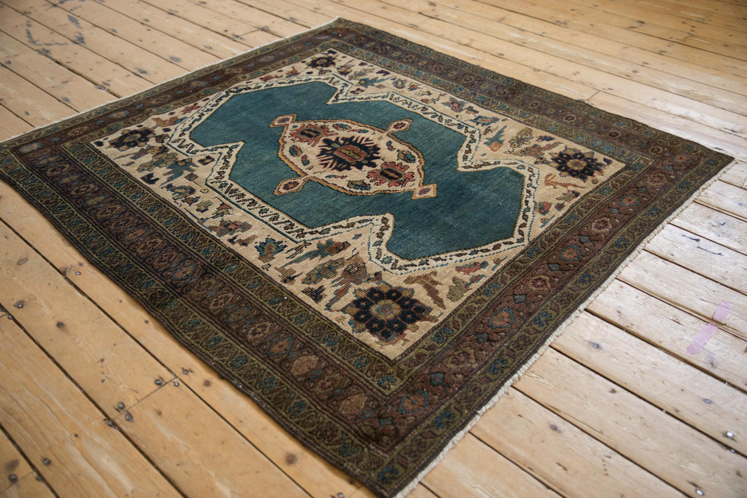 Vintage Bakshaish Quadratischer Teppich (Handgeknüpft) im Angebot
