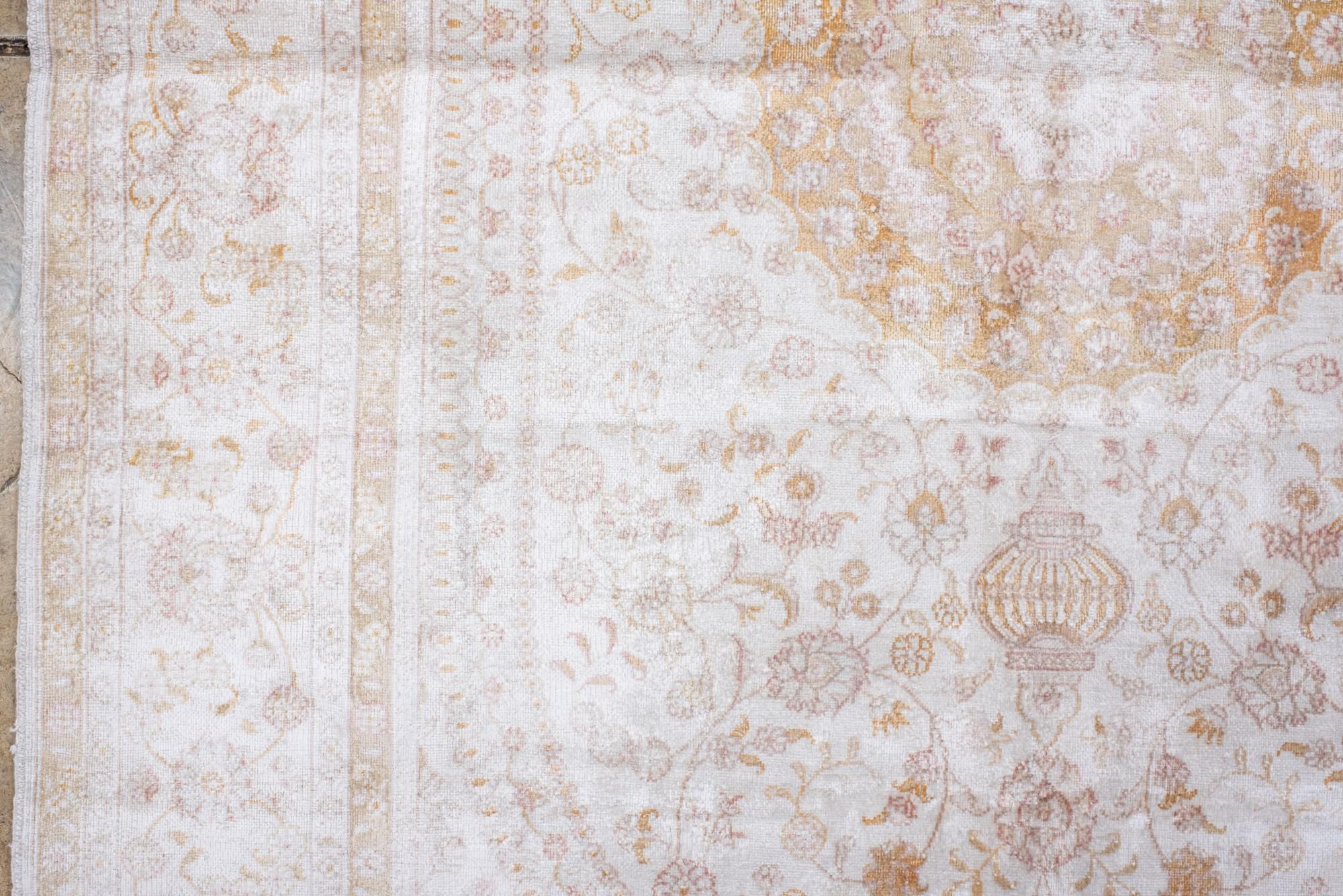 Vintage Baktiary with Soft Tones and Floral Border In Good Condition For Sale In New York, NY