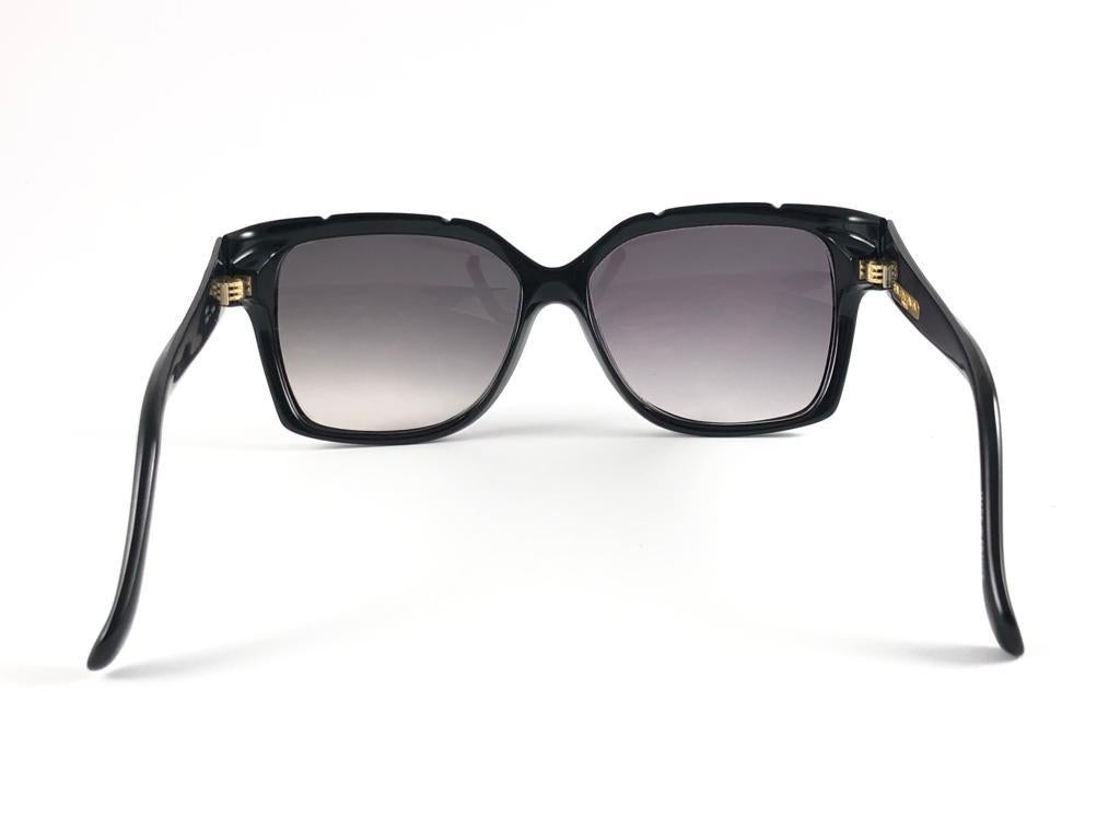 Vintage Balenciaga 2055 Sleek Black Grey Lenses 1980's Sunglasses Made in France For Sale 7