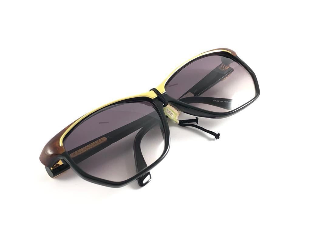 Lunettes de soleil vintage Balenciaga 2057 Sleek Black & Brown 1980's Made in France en vente 7