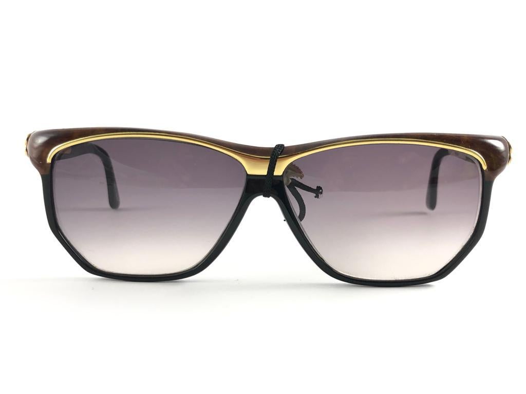 Vintage Balenciaga 2057 Sleek Black & Brown 1980's Sunglasses Made in France For Sale 5