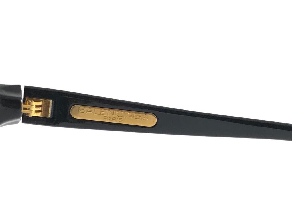 Lunettes de soleil vintage Balenciaga 2057 Sleek Black & Brown 1980's Made in France Neuf - En vente à Baleares, Baleares