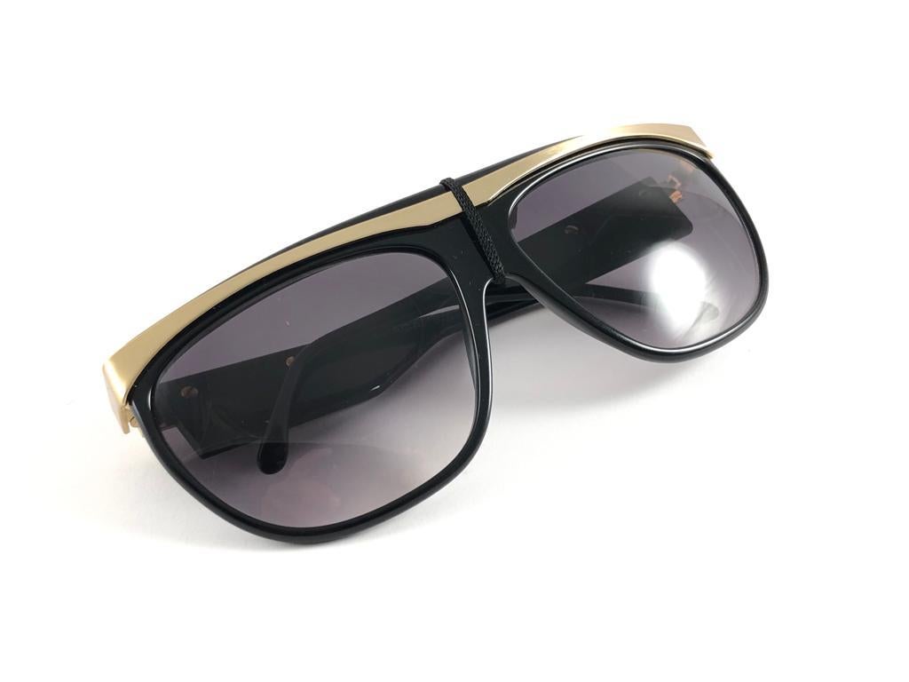Vintage Balenciaga 2404 Sleek Black & Gold 1980's Sunglasses Made in France 1