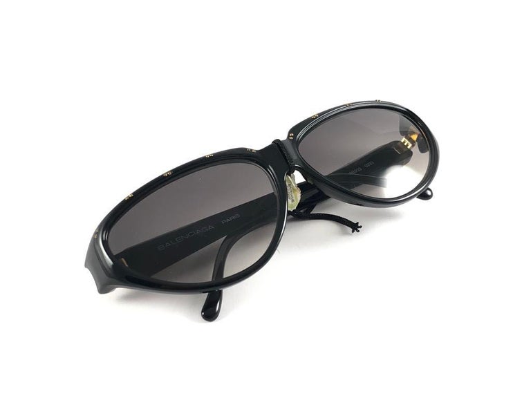 Vintage Balenciaga BB203 Sleek Black Cat Eye 1980's Sunglasses Made in  France For Sale at 1stDibs