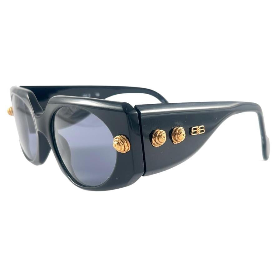 Vintage Balenciaga BS3  Sleek Black Grey Lenses 1980'S Sunglasses Made In France For Sale