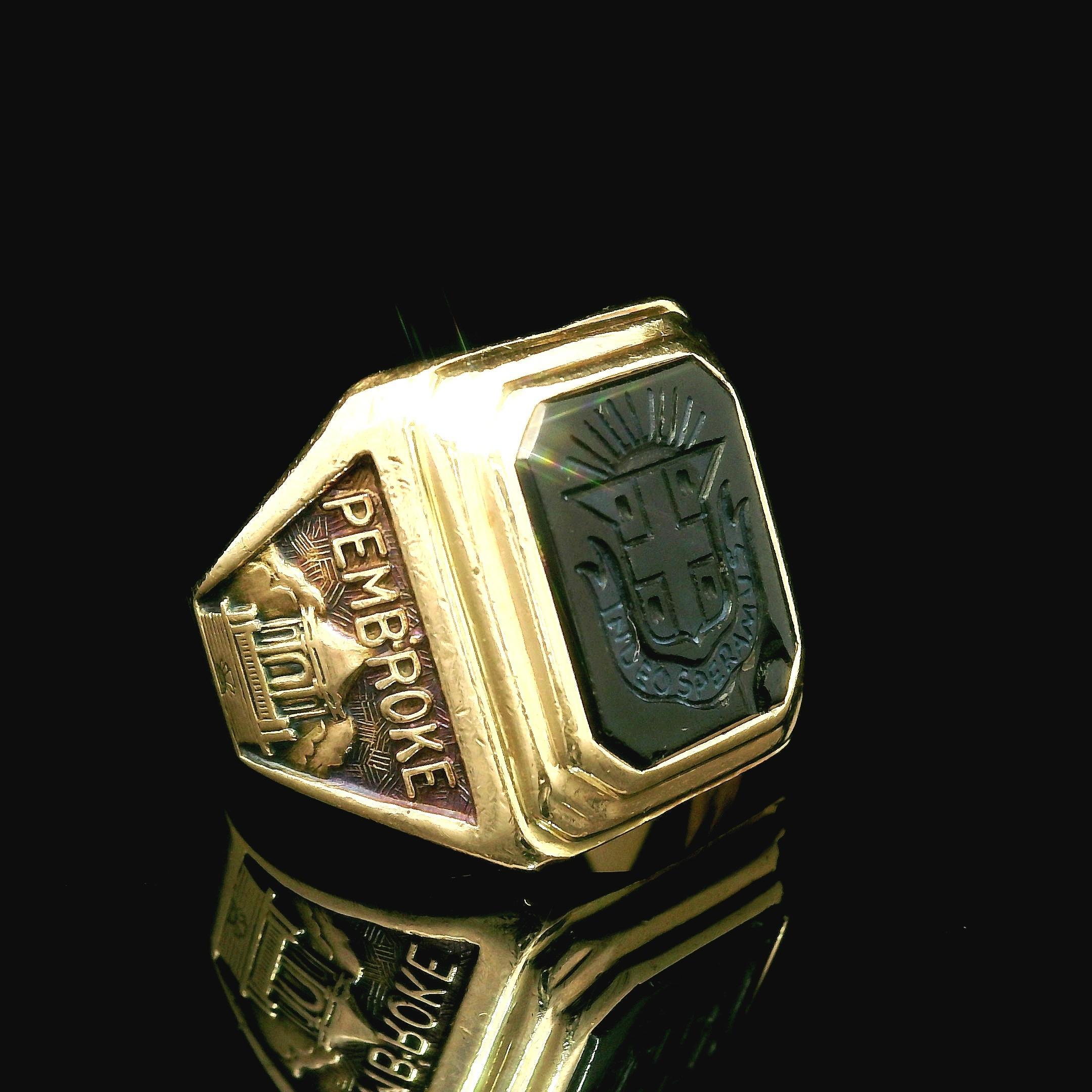 Vintage Balfour 10k Gold Intaglio Carved Black Hardstone Pembroke Class Ring 2