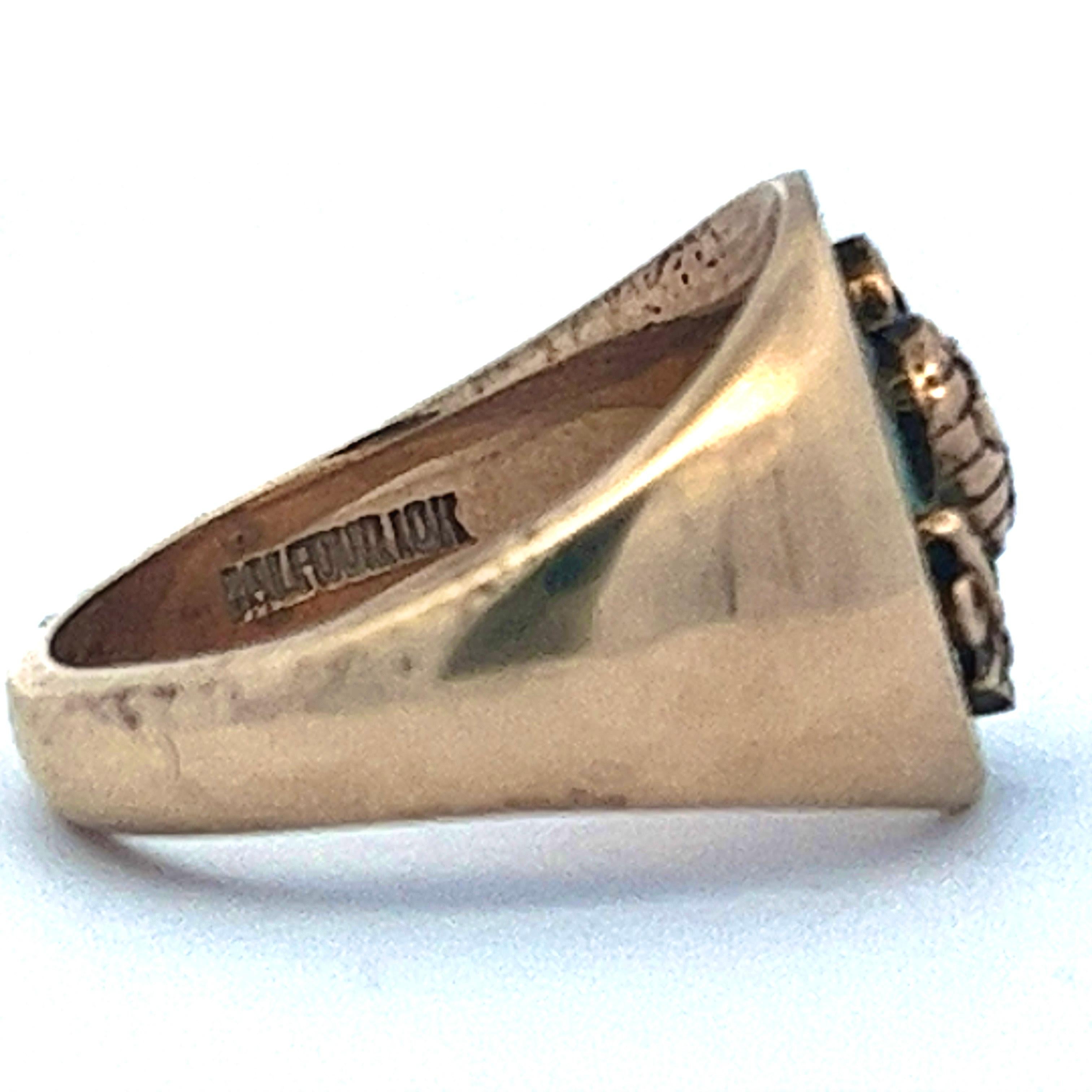 Rare Vintage Balfour United States Marine Corps 10k Yellow Gold Signet Ring In Good Condition For Sale In Fairfield, CT