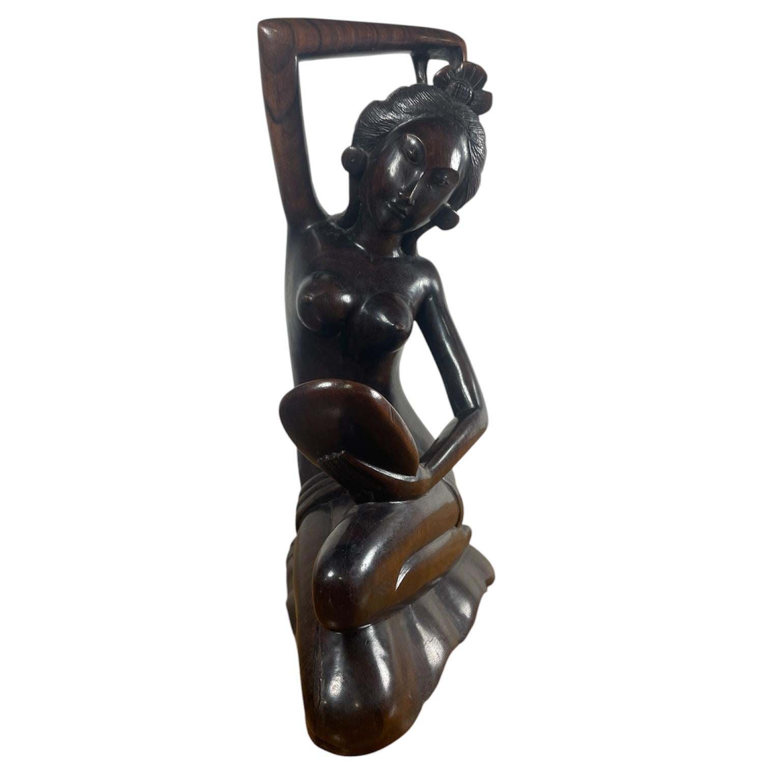 Mid-Century moderno Vintage Balinese in legno d'ebano intagliato Donna nuda in vendita
