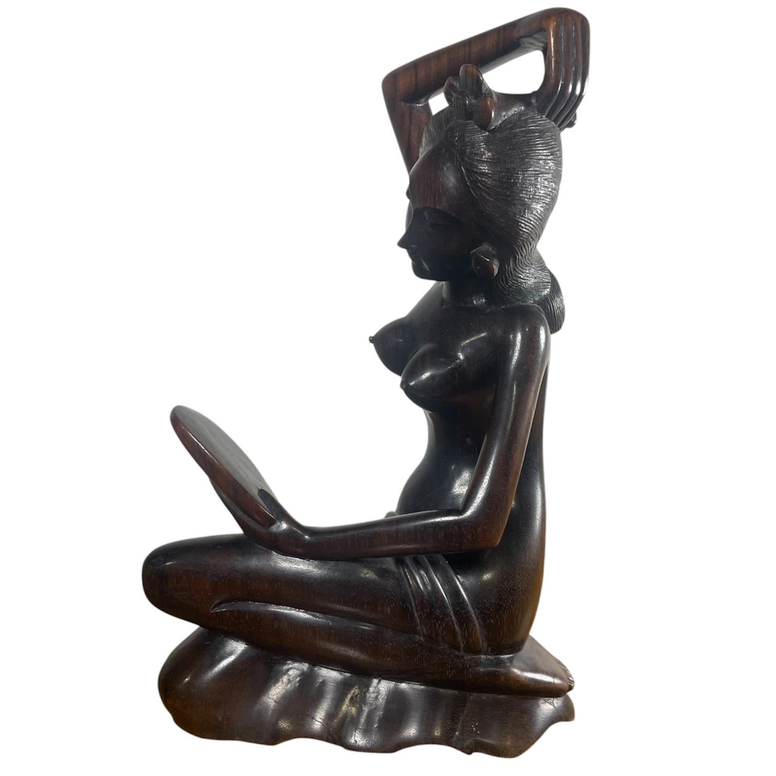 Intagliato a mano Vintage Balinese in legno d'ebano intagliato Donna nuda in vendita