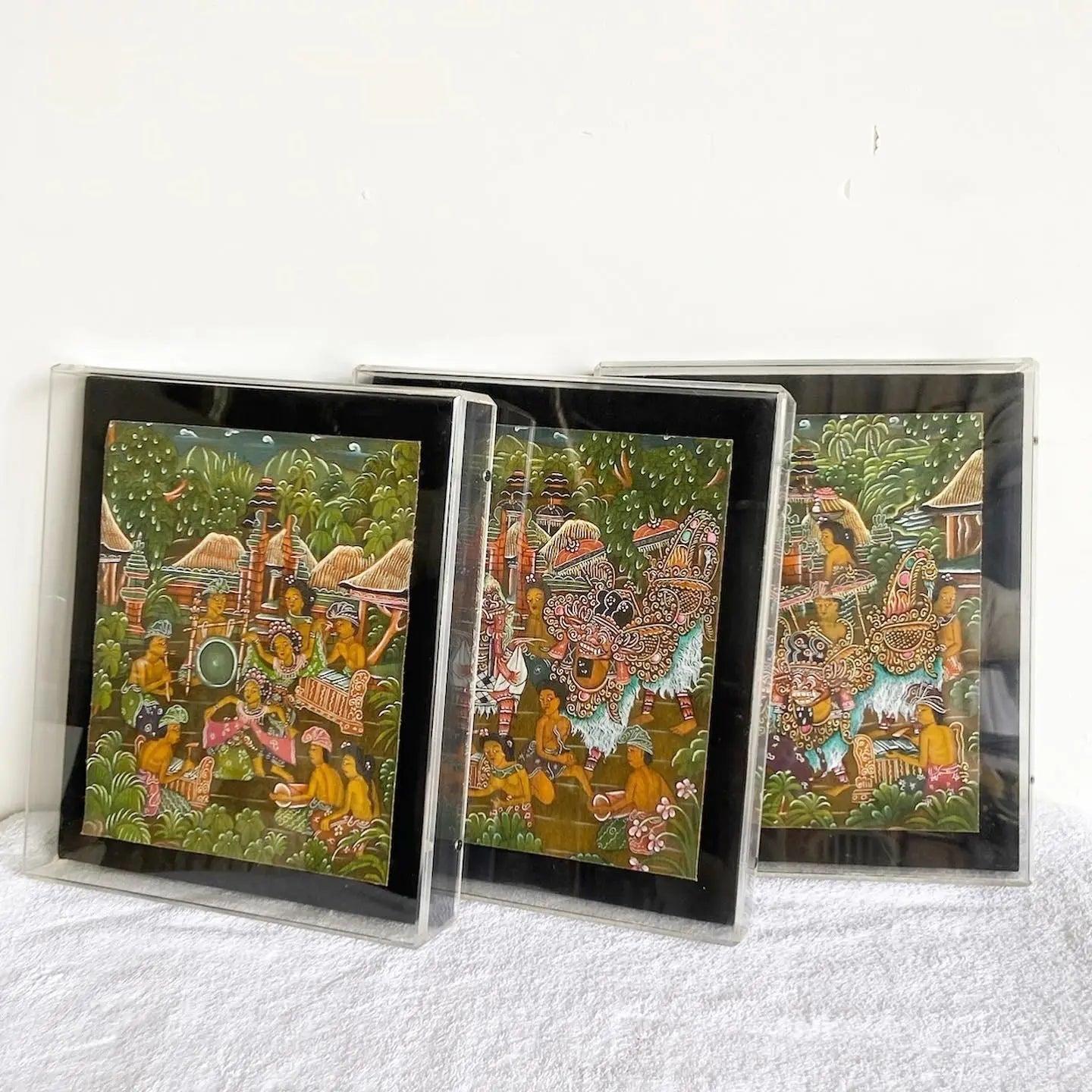 Balinesische Vintage-Gemälde auf Papier in Acrylrahmen – 3er-Set im Angebot 4