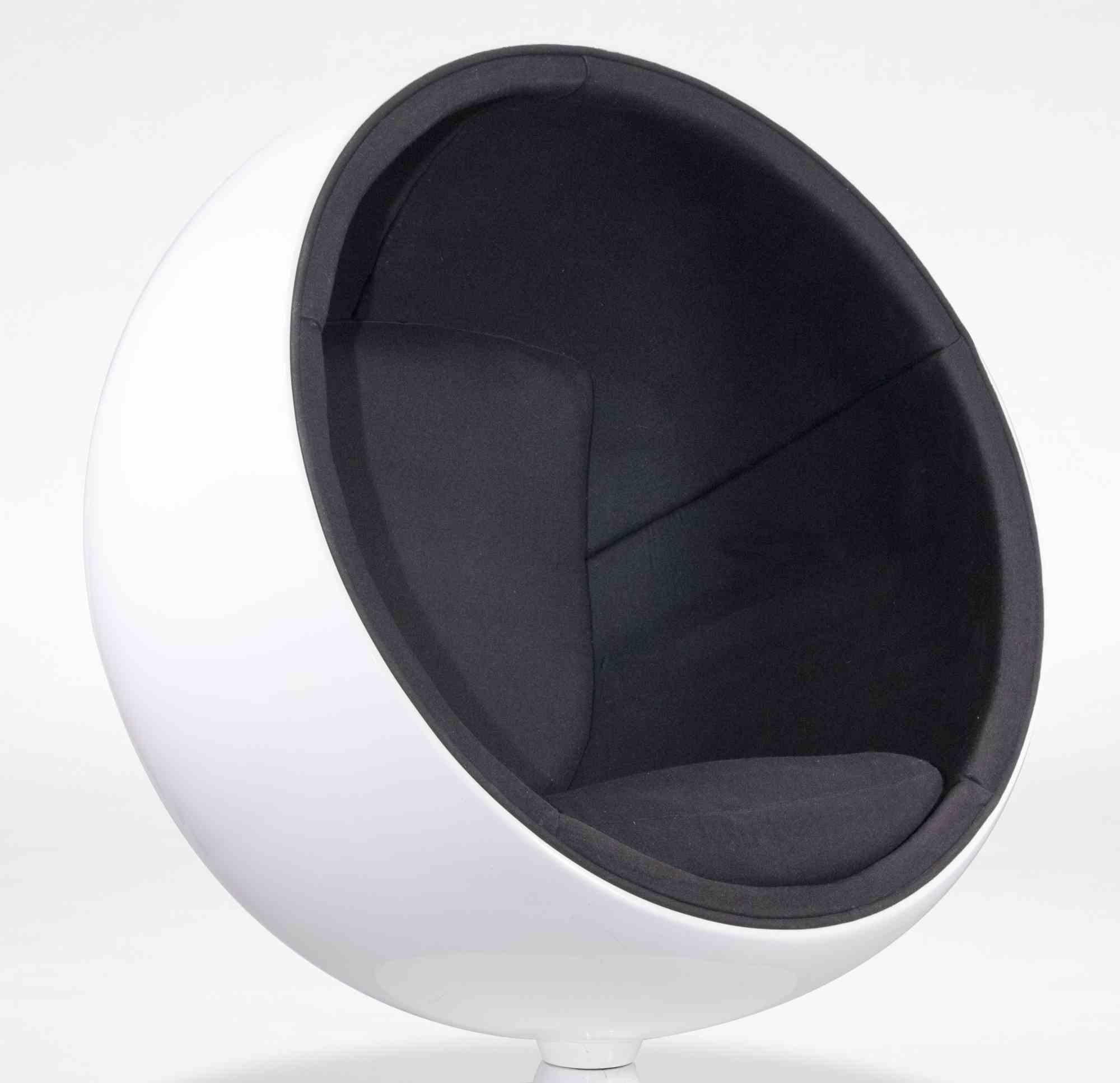 Vintage Ball Chair in the Style of Eero Aarnio, 1990s In Good Condition In Roma, IT