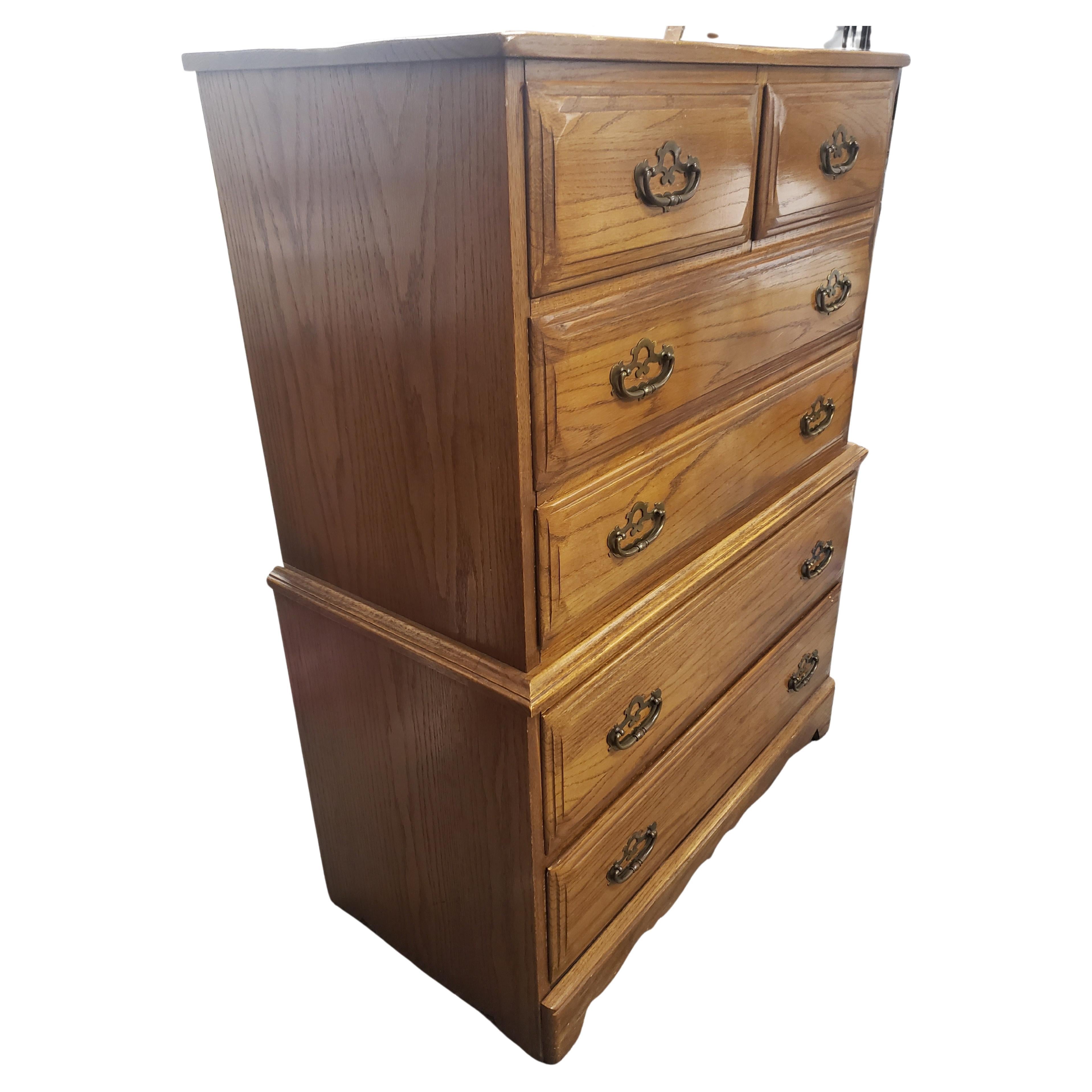 Woodwork Vintage Ballman Cummings Solid Oak Chest of Drawers For Sale