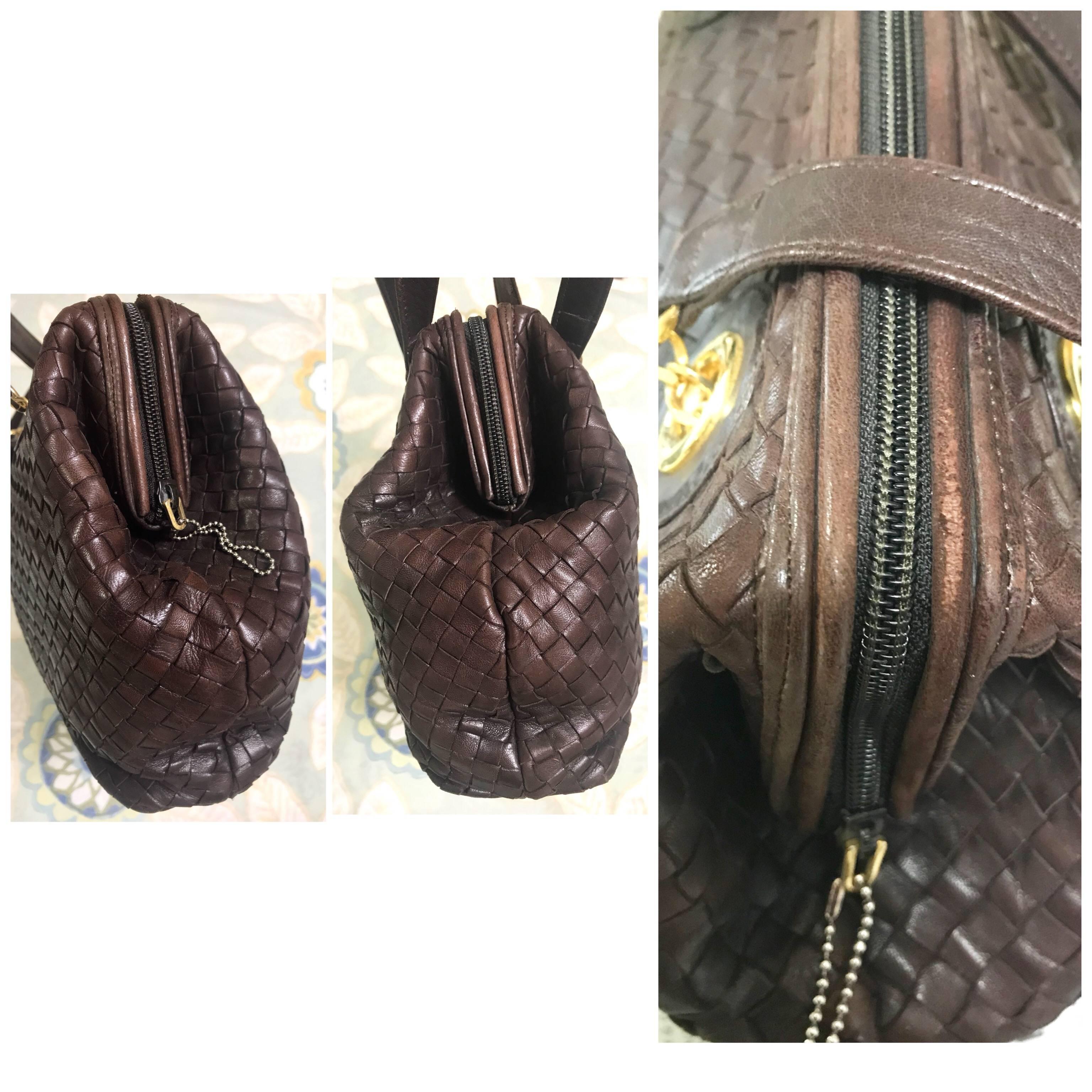 Vintage Bally dark brown lamb leather woven, intrecciato style shoulder bag. For Sale 2