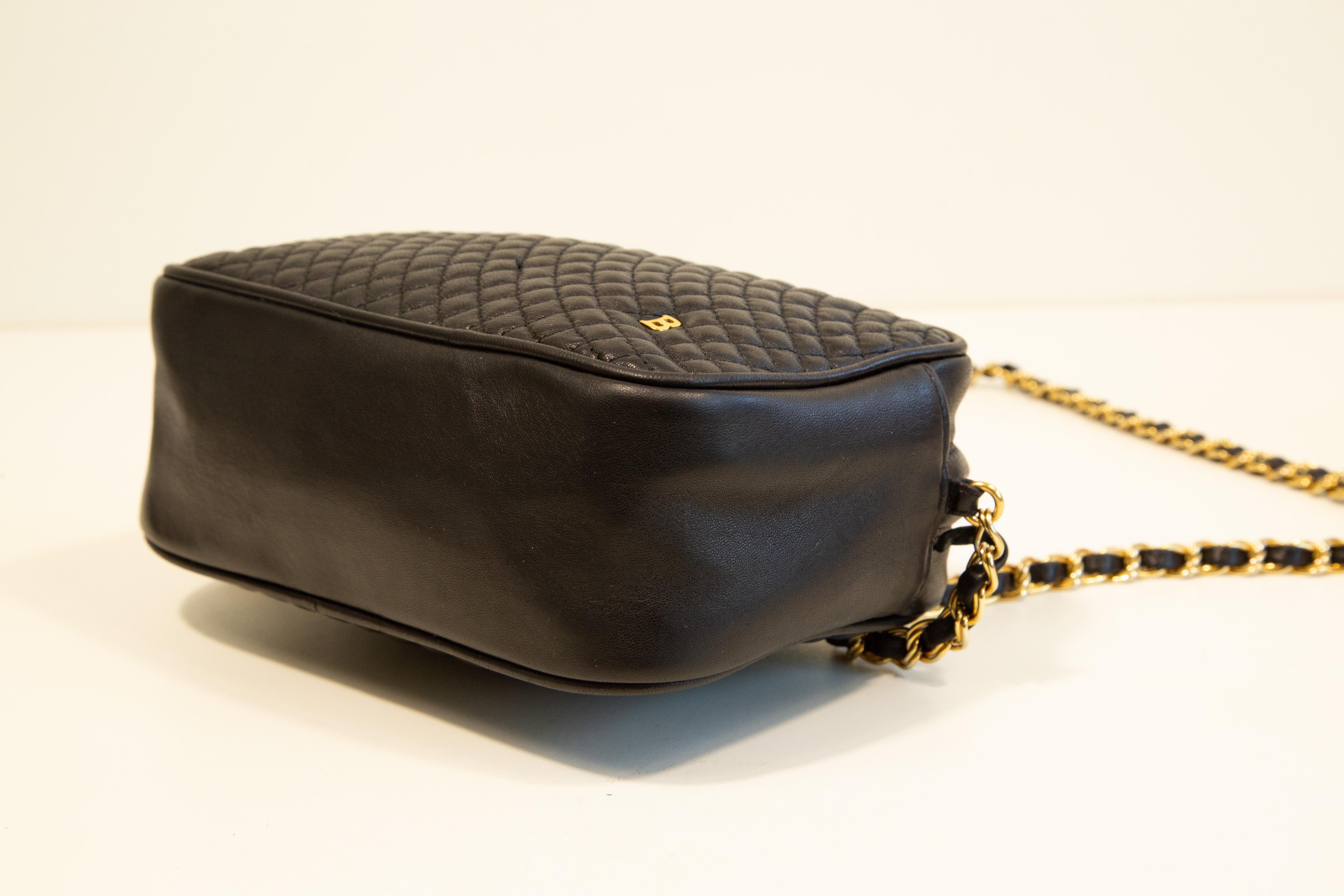 Women's or Men's Vintage Bally Shoulder Bag in Black Quilted Leather