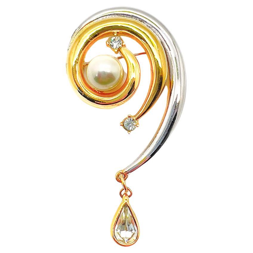 Balmain Broche tourbillonnante vintage en perles et cristal des années 1980 en vente