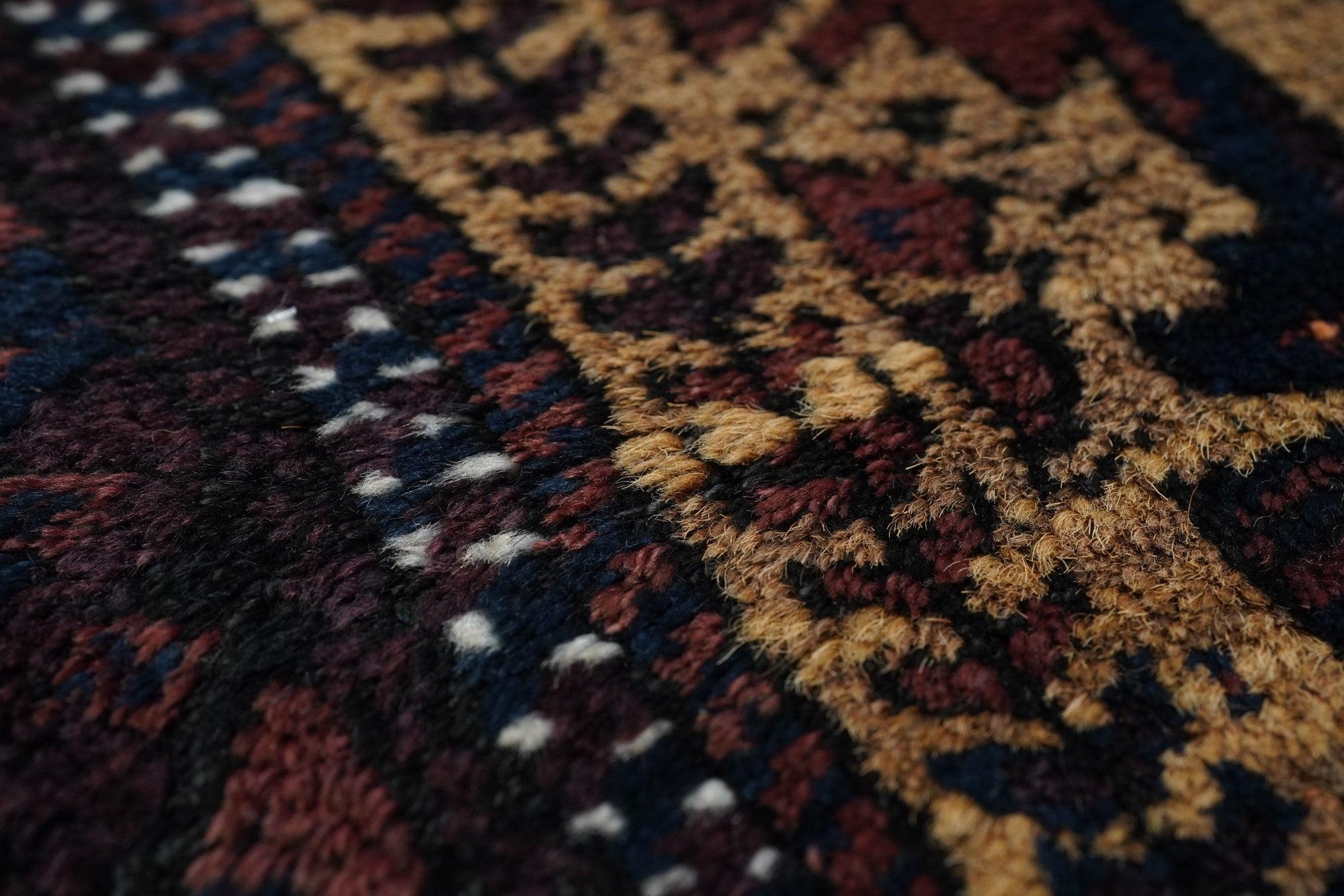 Tappeto Vintage Balouch 1'7'' x 2'9'' In condizioni buone in vendita a New York, NY