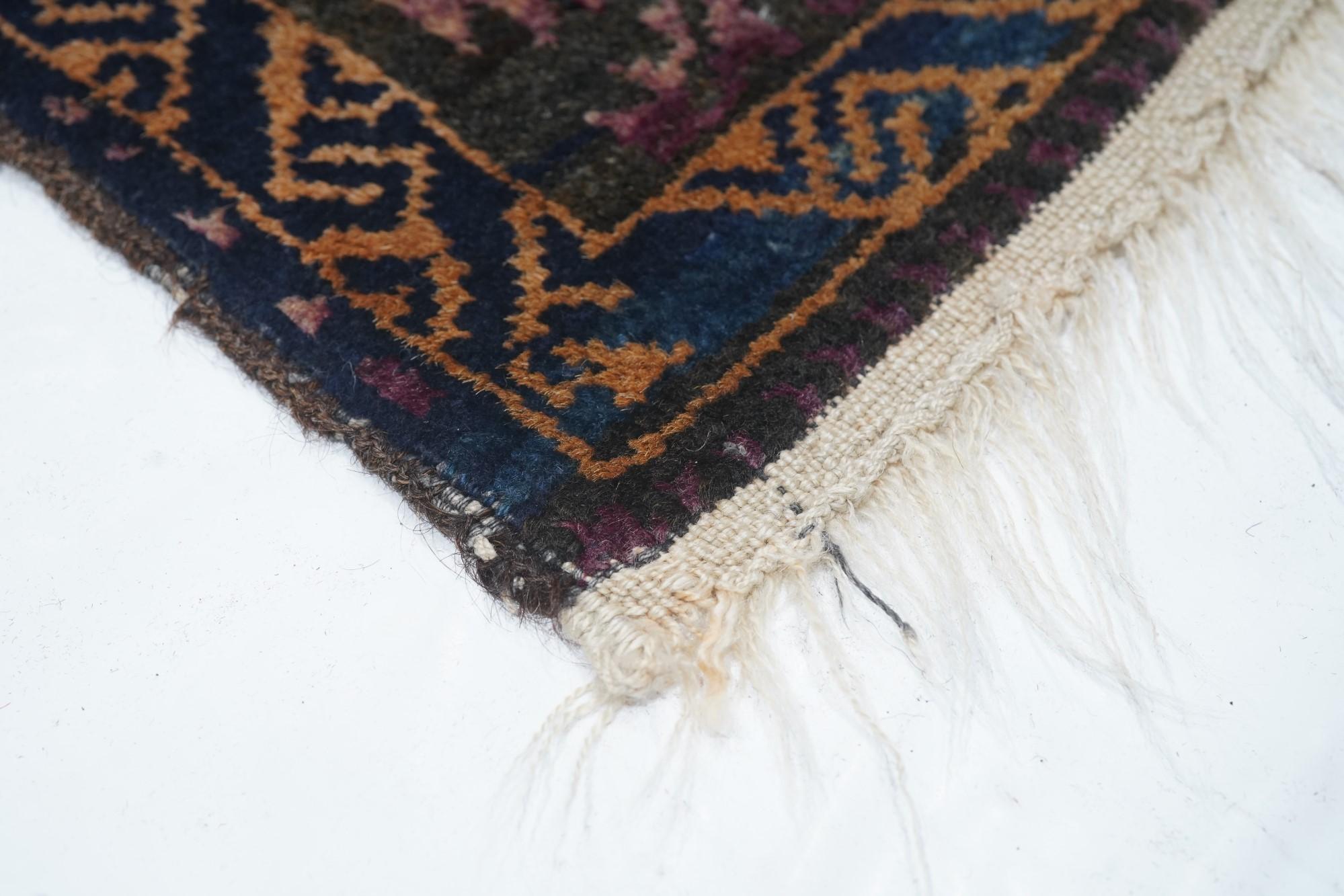 Balouch-Teppich im Vintage-Stil 2'9'' x 4'6'' (Afghanisch) im Angebot