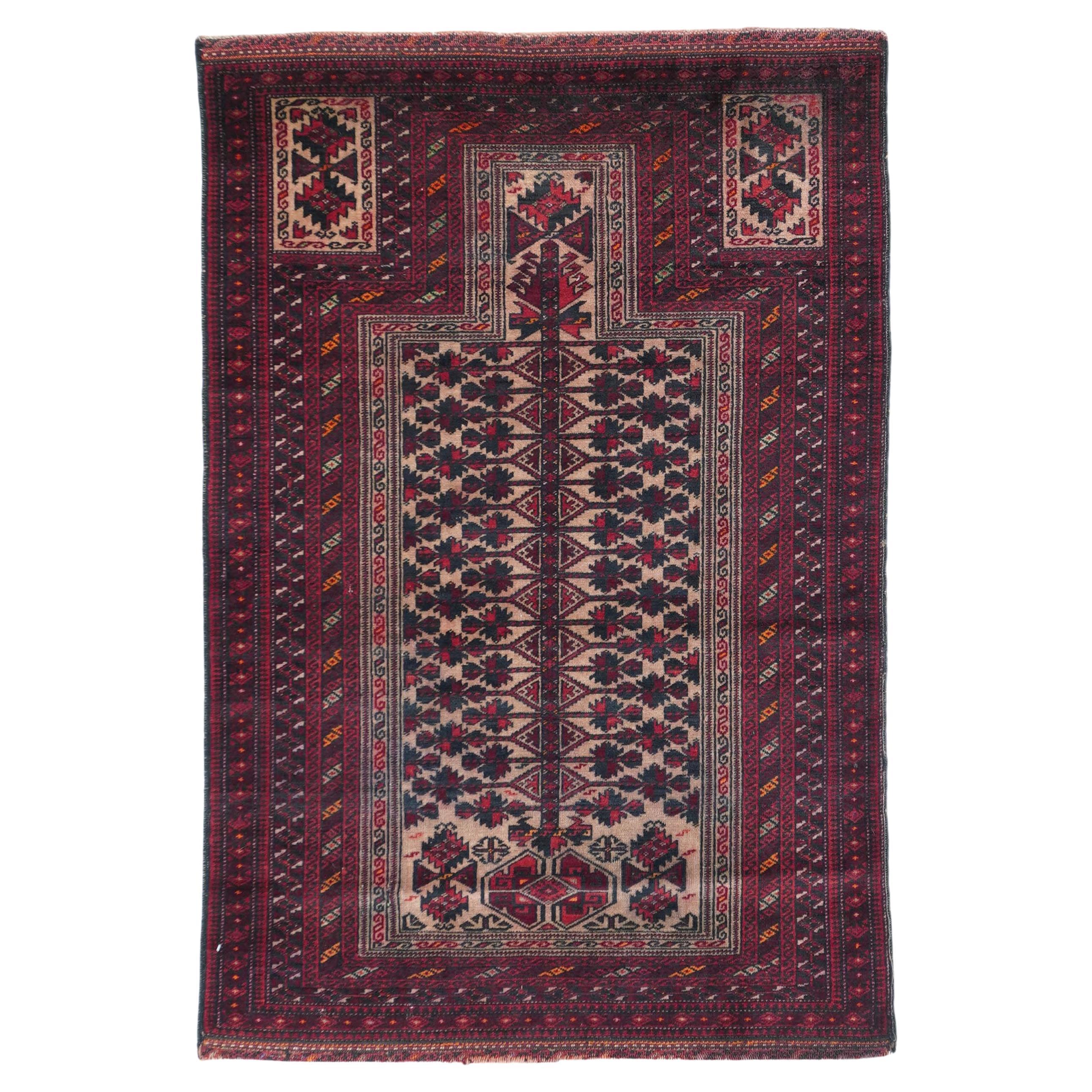 Vintage Balouch Rug 3'2'' x 4'9'' For Sale