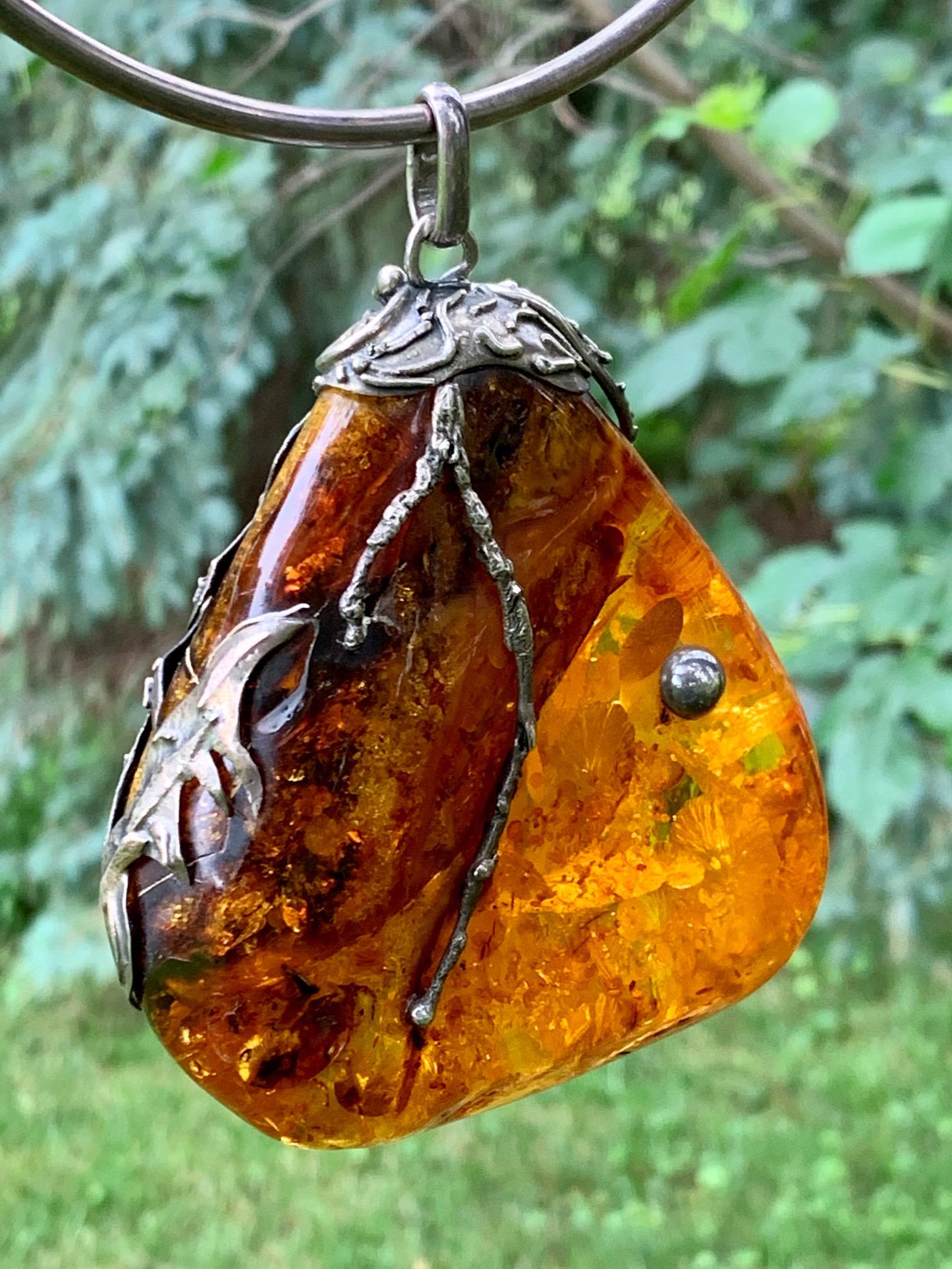 Vintage Baltic Amber Artistic Applied Silver on Sterling Silver Choke Necklace In Excellent Condition For Sale In St. Louis Park, MN
