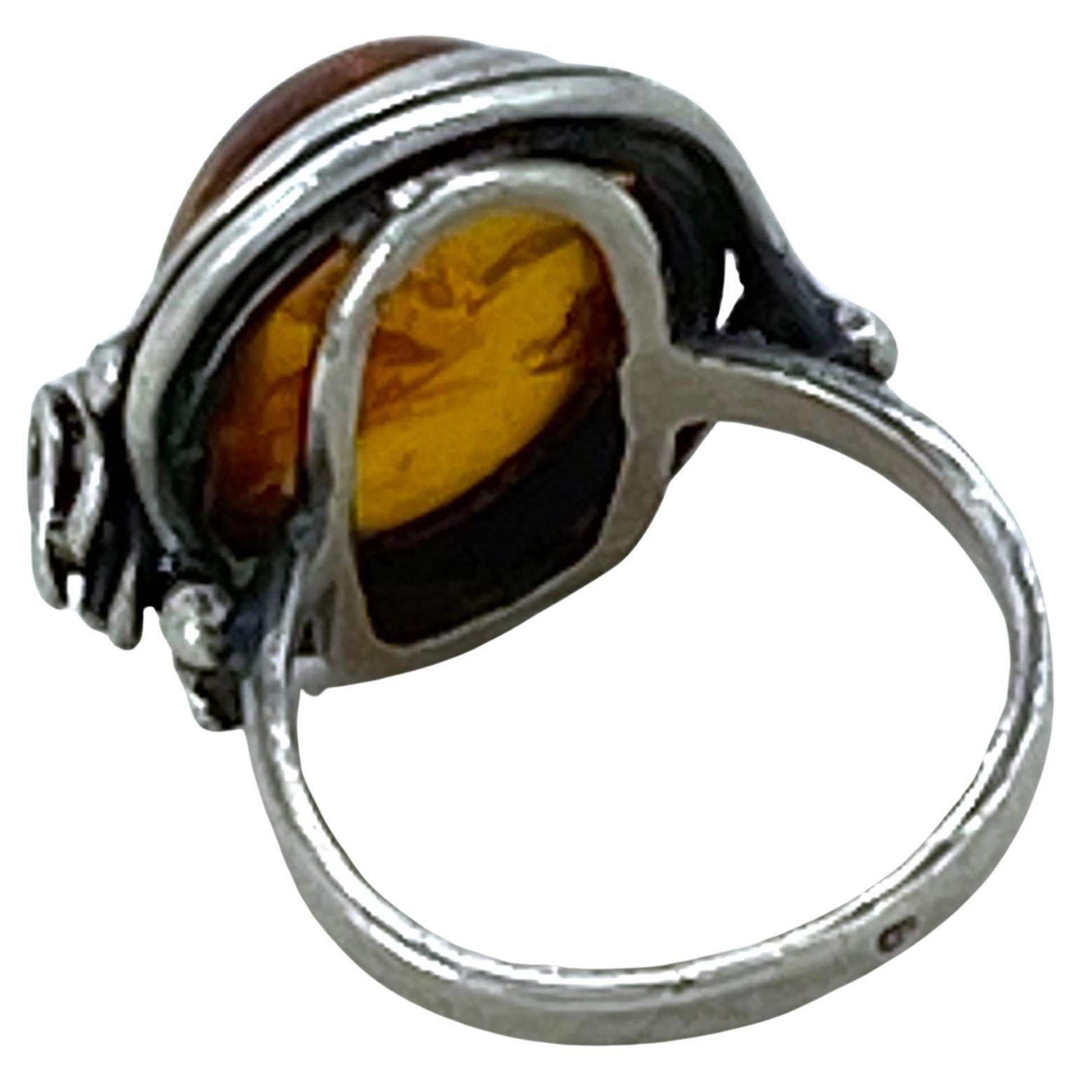 Anello in ambra baltica d'epoca in argento In condizioni buone in vendita a Atlanta, GA