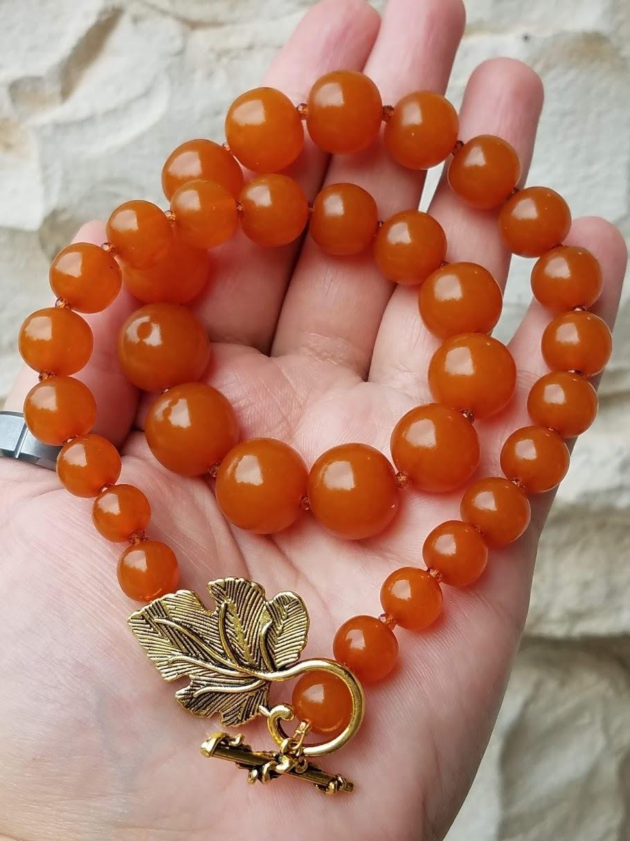 If you are looking for a chunky classic amber beaded necklace, this is perfect for you.
This necklace features a lovely strand of genuine Baltic-pressed butterscotch amber beads.

Top quality 100% Natural Pressed Baltic Amber
Color: butterscotch,