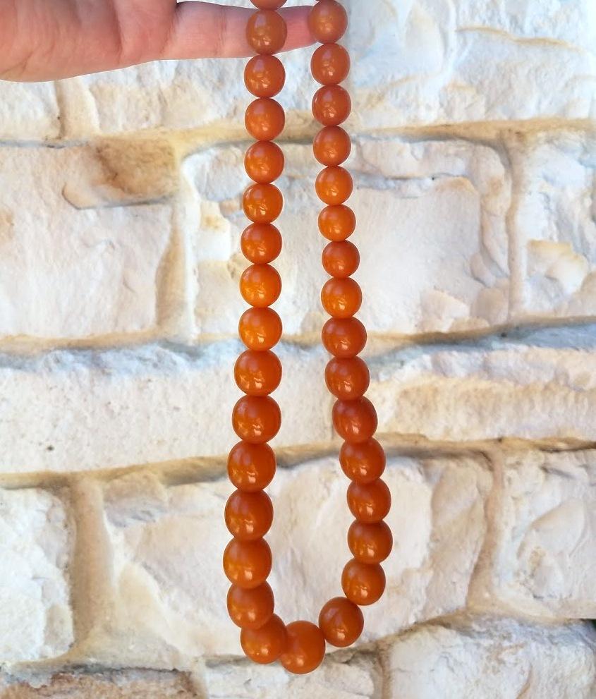 Collier d'ambre Baltic Butterscotch pressé vintage Pour femmes en vente