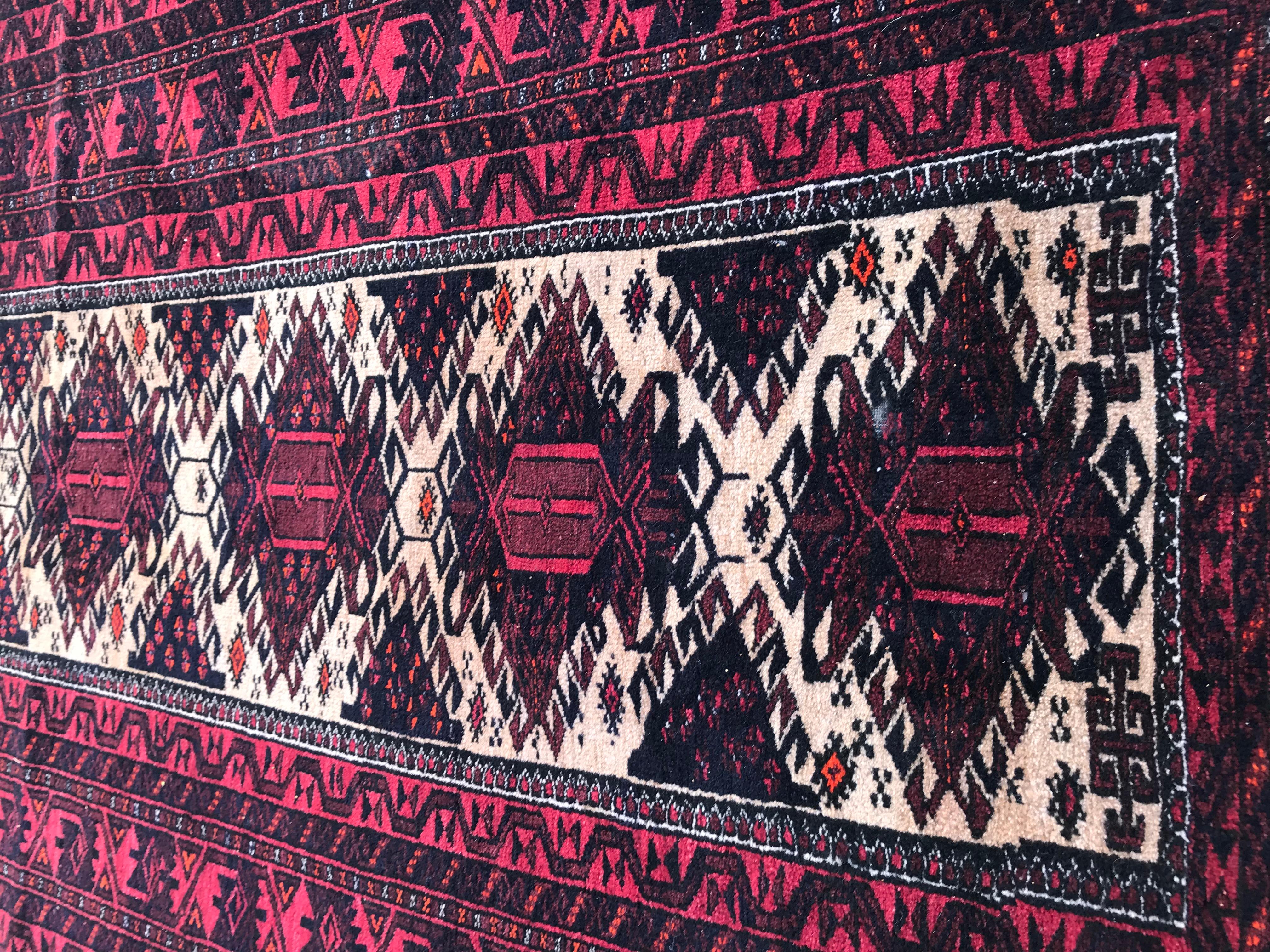 Noué à la main Tapis afghan vintage Baluch en vente