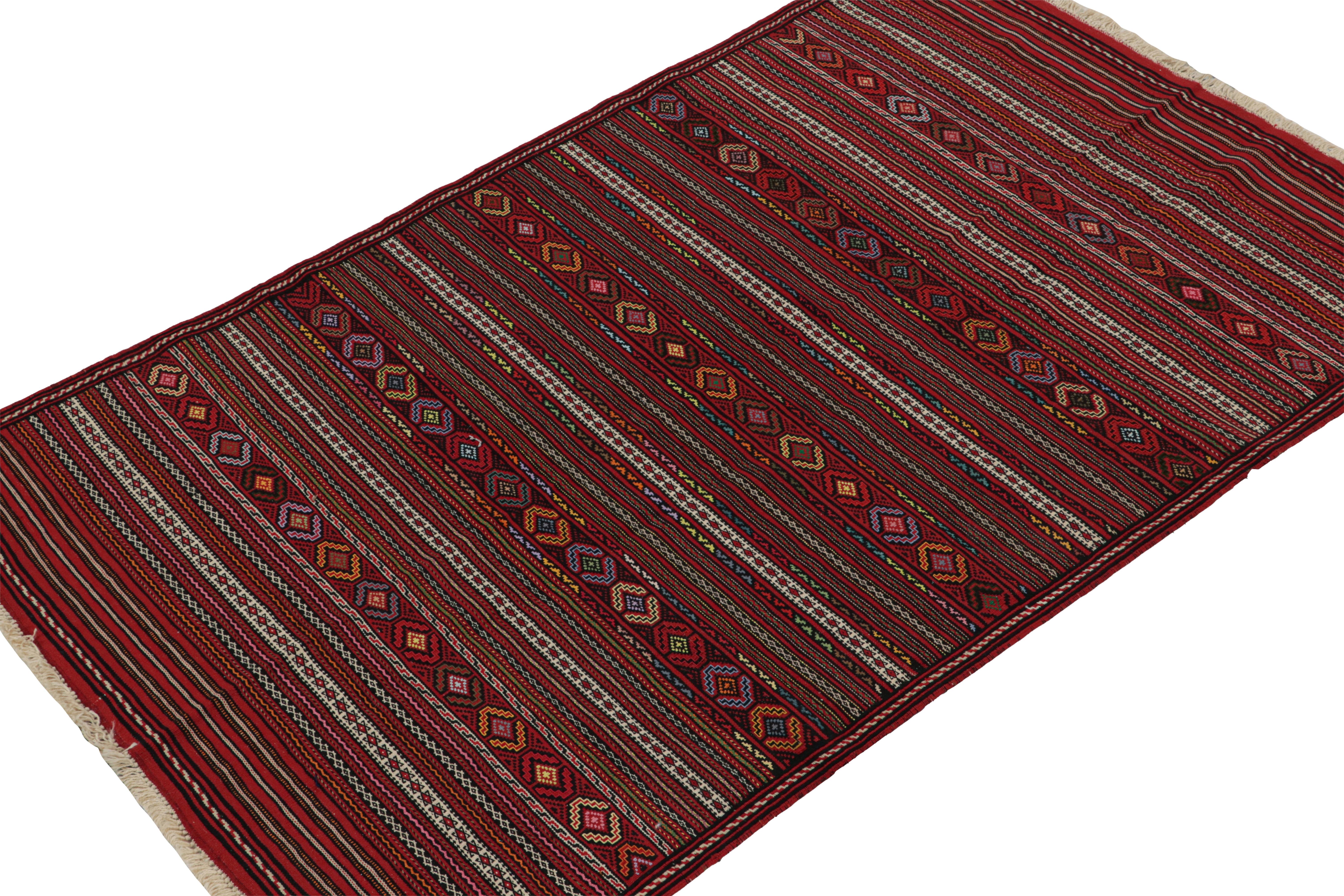 Handwoven in wool circa 1950-1960, this 4x7 vintage Baluch Kilim  is a new curation from Rug & Kilim’s primitivist flatweaves. 

On the Design:

Specifically believed to hail from the Leghari clan of this nomadic people, this tribal rug enjoys