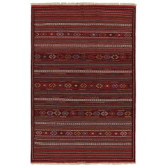 Kilim Baluch vintage in rosso con strisce e motivi geometrici, da Rug & Kilim